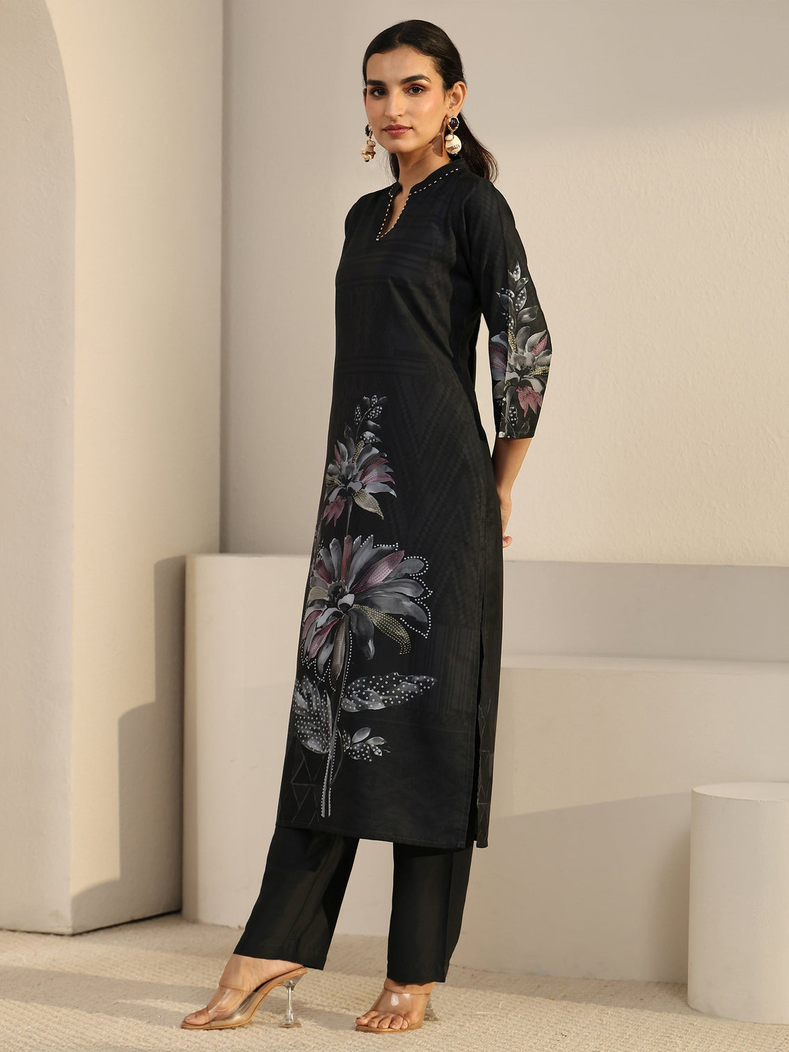 Mameraa Black Floral Printed Muslin Straight Suit Set