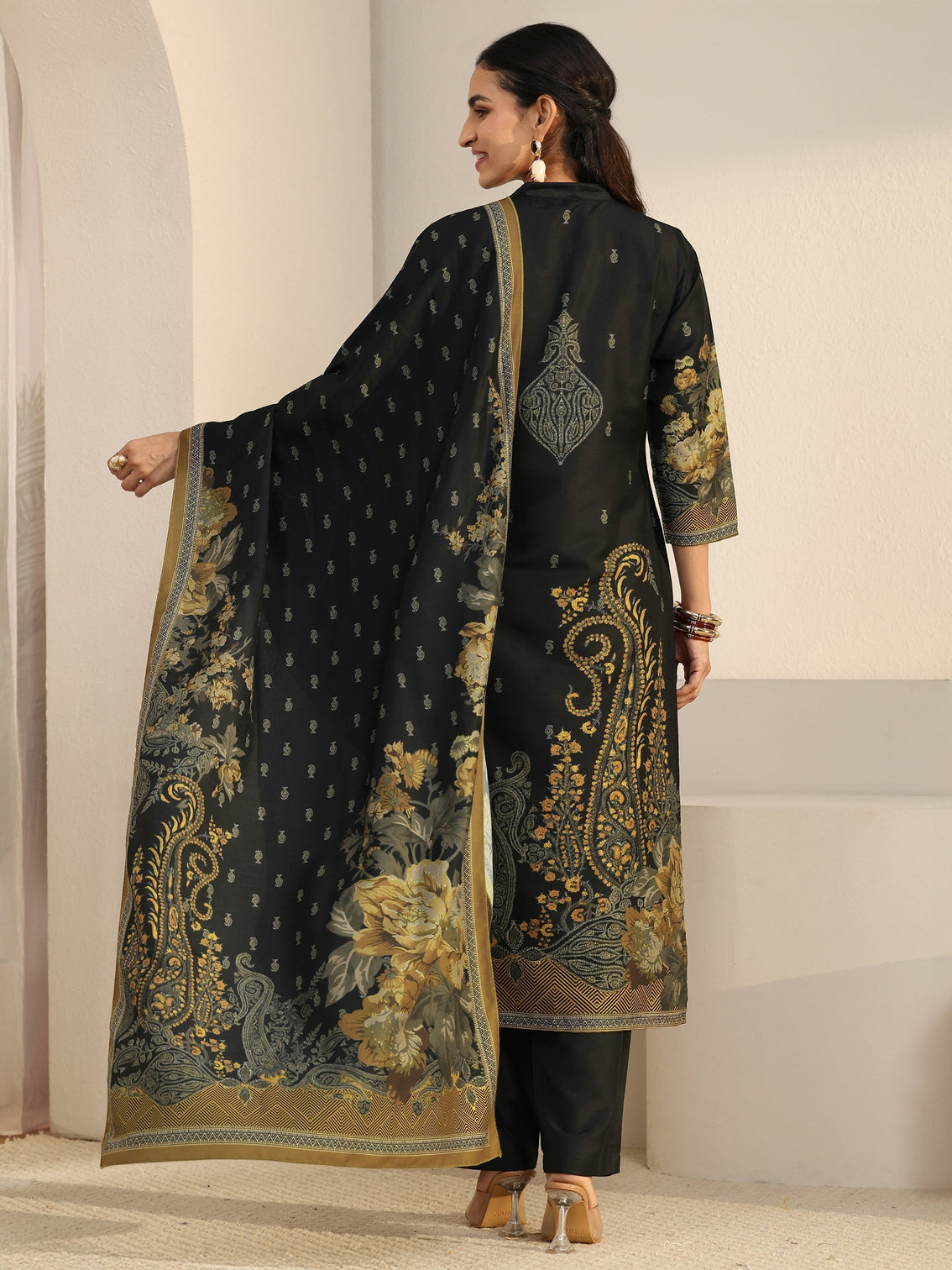 Mameraa Black Floral Printed Muslin Straight Suit Set