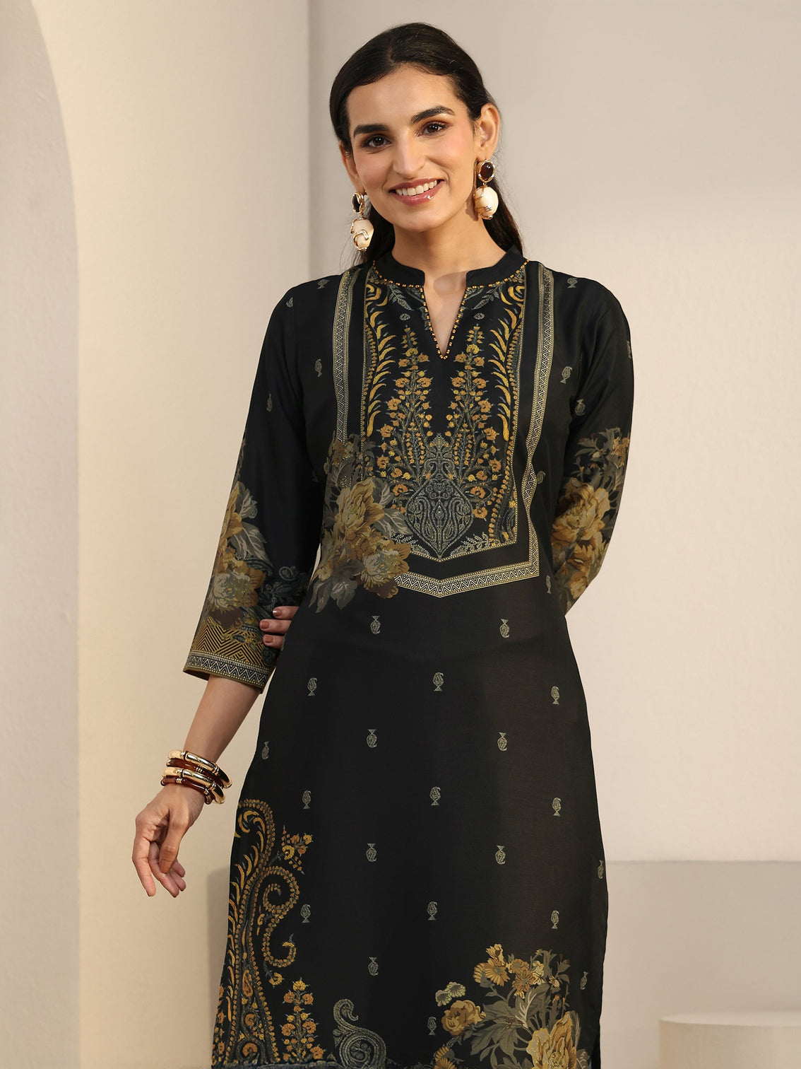 Mameraa Black Floral Printed Muslin Straight Suit Set