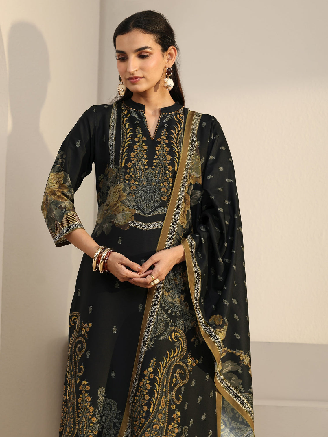 Mameraa Black Floral Printed Muslin Straight Suit Set
