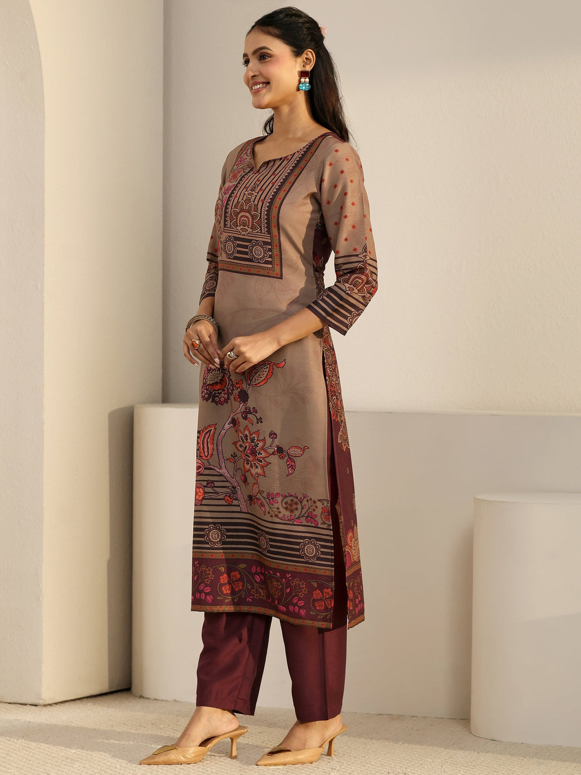 Mameraa Brown Floral Printed Muslin Straight Suit Set