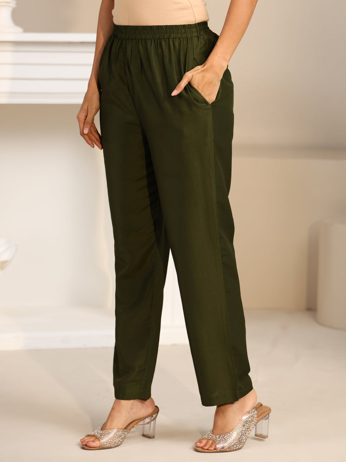 Mameraa Olive Green Printed Muslin Straight Suit Set