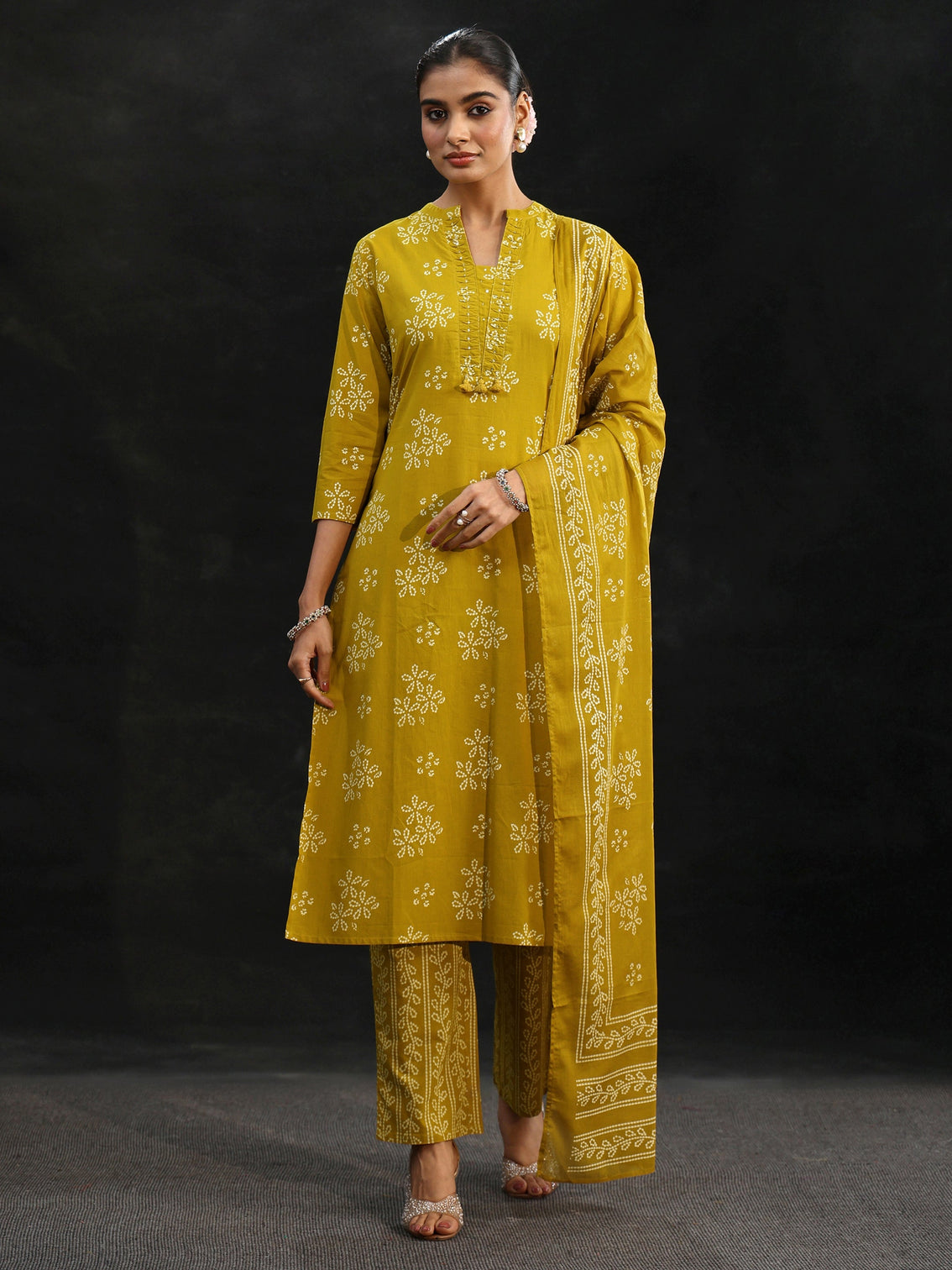 Mameraa Mustard Bandhani Cotton Straight Suit Set