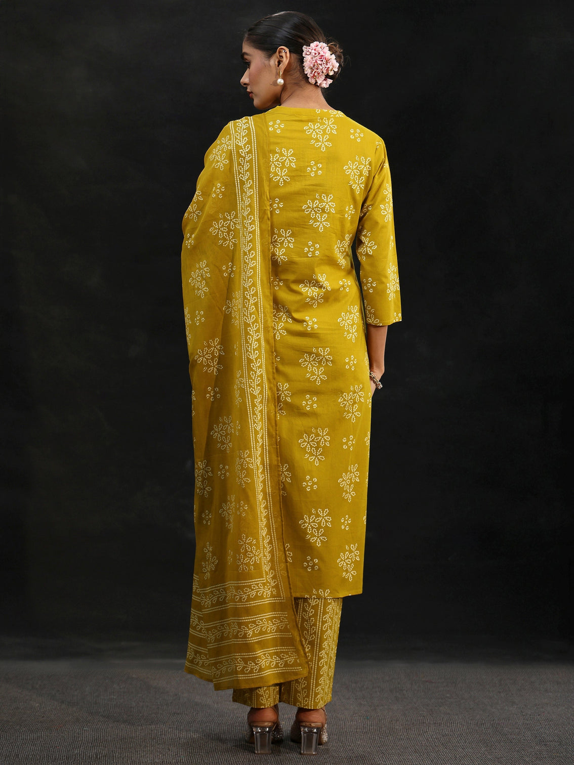 Mameraa Mustard Bandhani Cotton Straight Suit Set