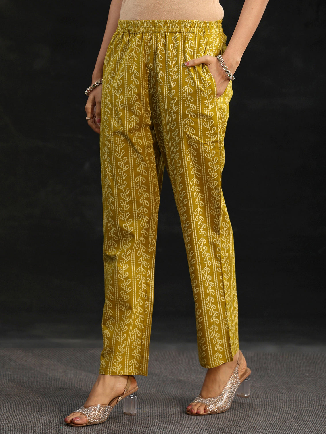 Mameraa Mustard Bandhani Cotton Straight Suit Set