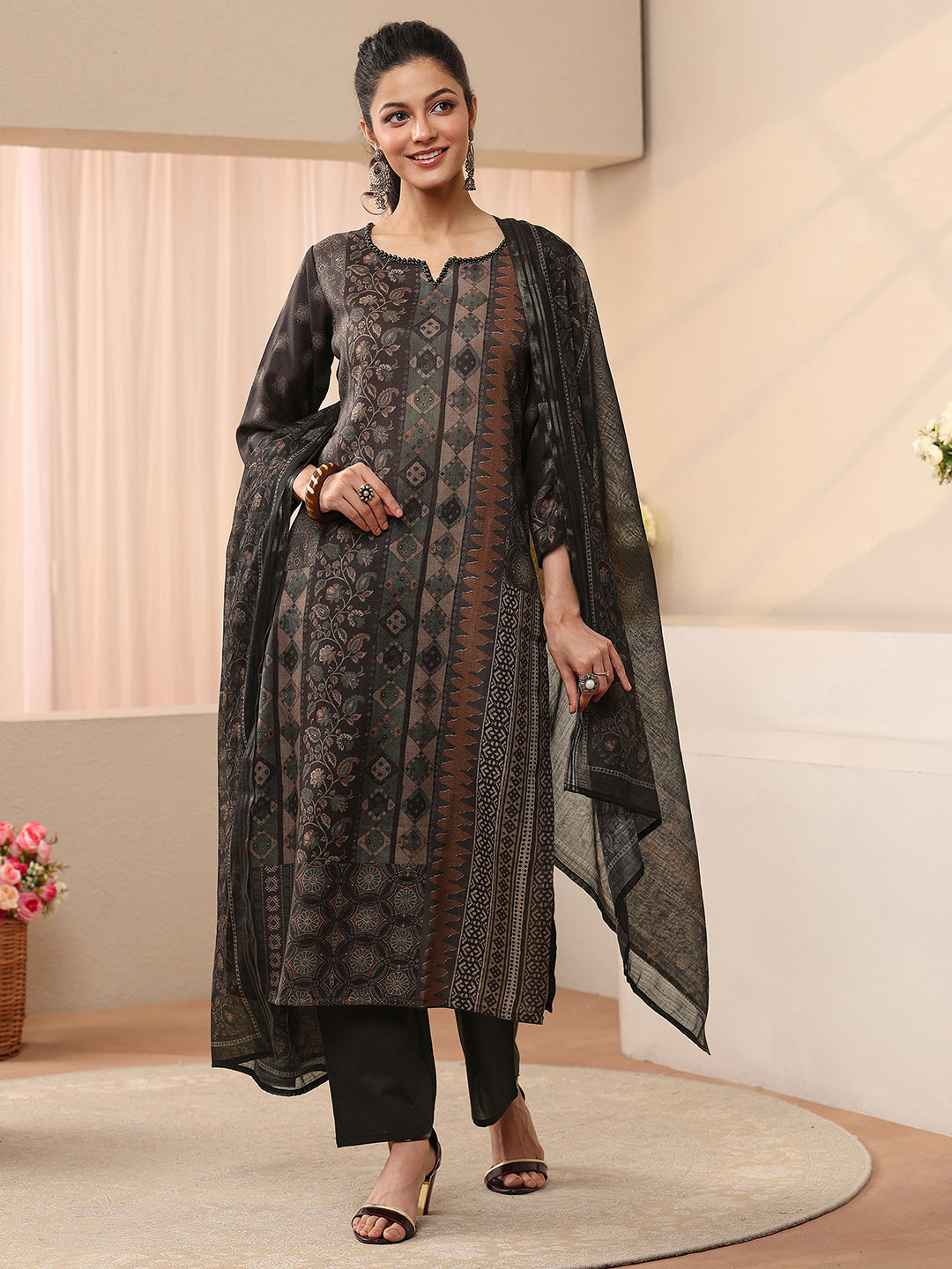 Mameraa Black Ethnic Printed Linen Straight Suit Set