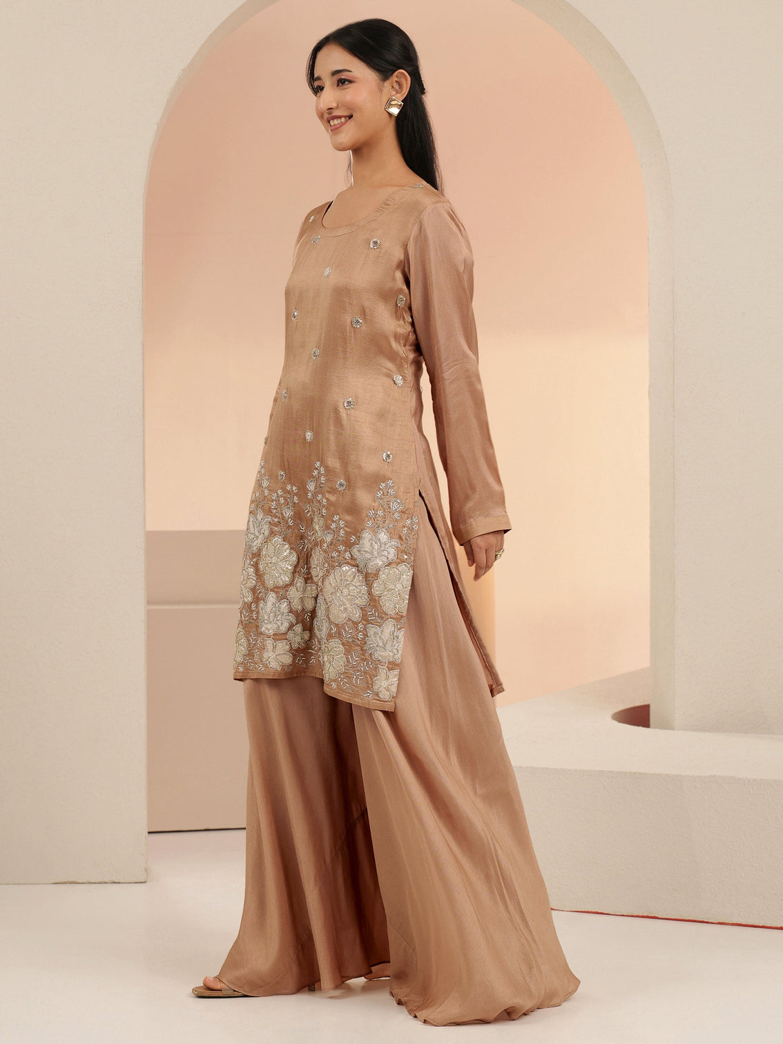 Mameraa Coffee Brown Floral Applique Silk Blend Straight Kurta Set