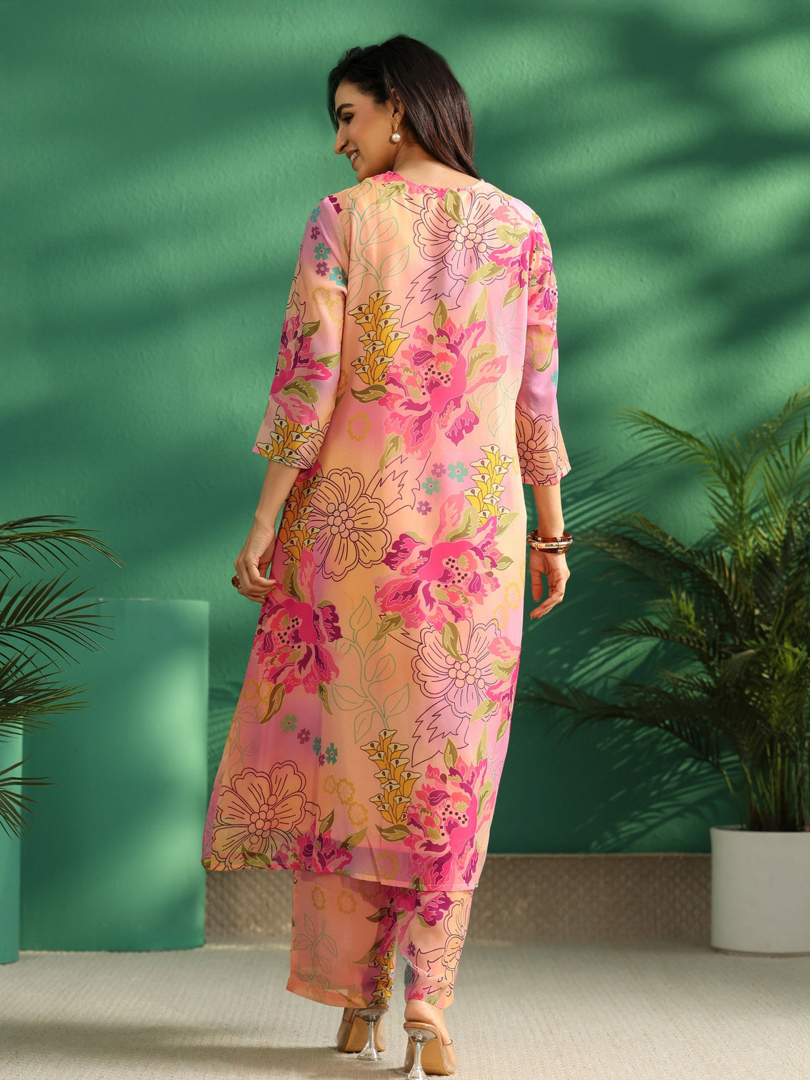 Mameraa Pink Floral Printed Chiffon A-Line Kurta Set