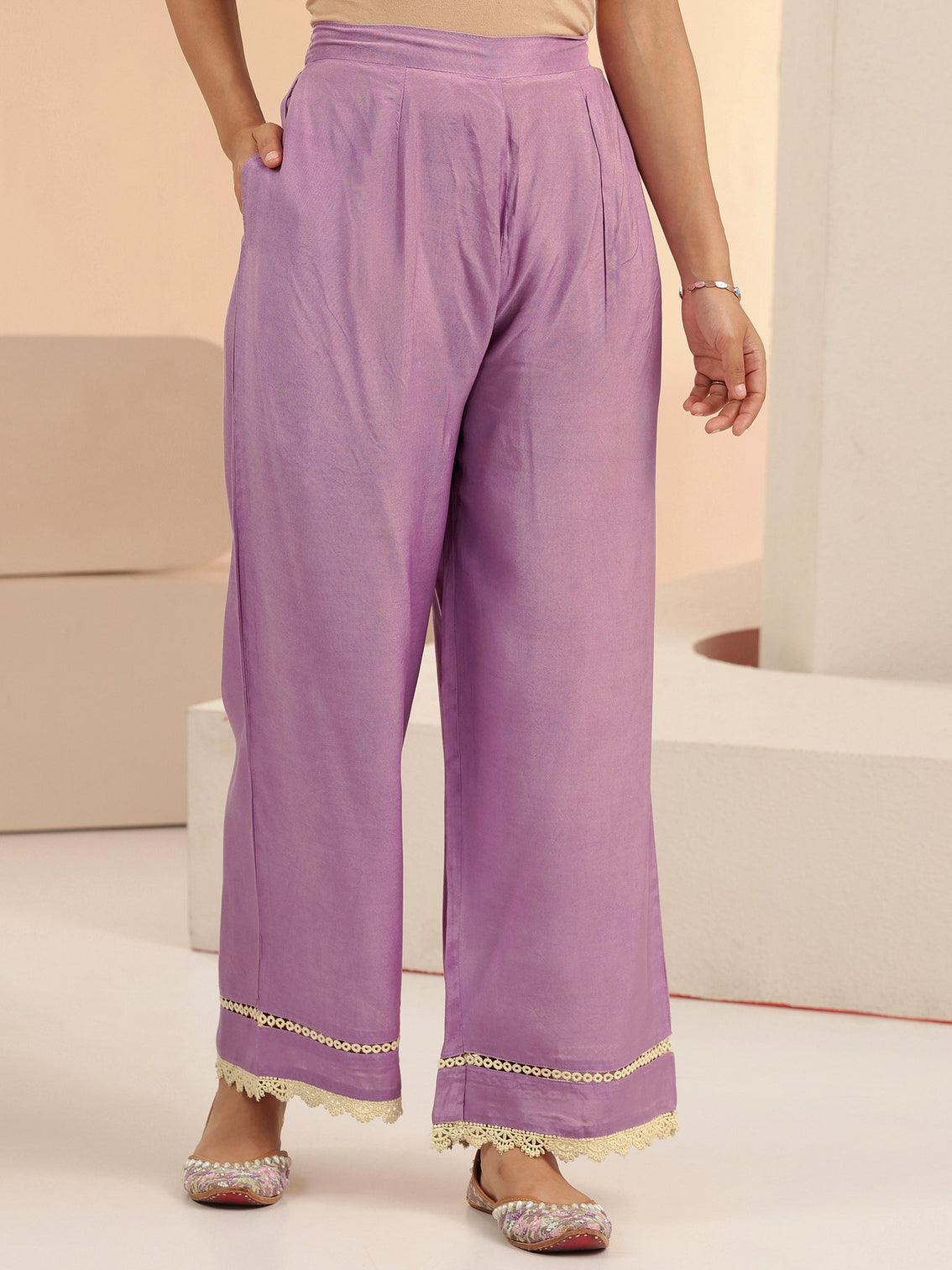 Mameraa Lavender Floral Embridered Organza Straight Suit Set