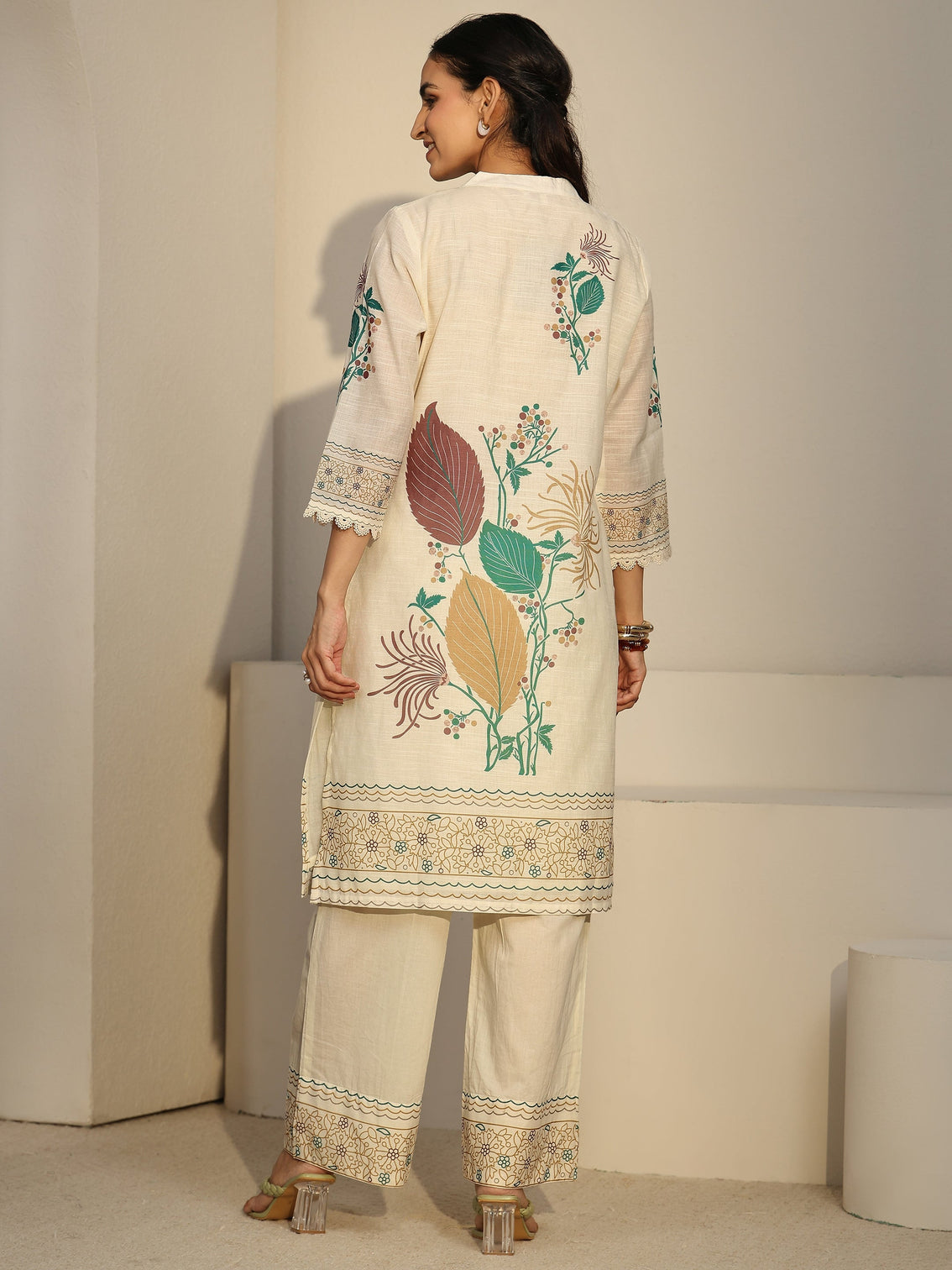 Mameraa Off White Floral Printed Linen Co-Ord Set