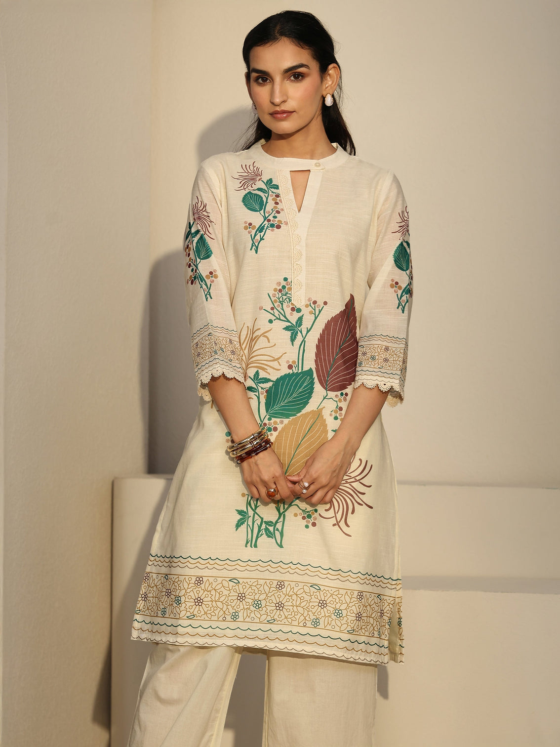 Mameraa Off White Floral Printed Linen Co-Ord Set