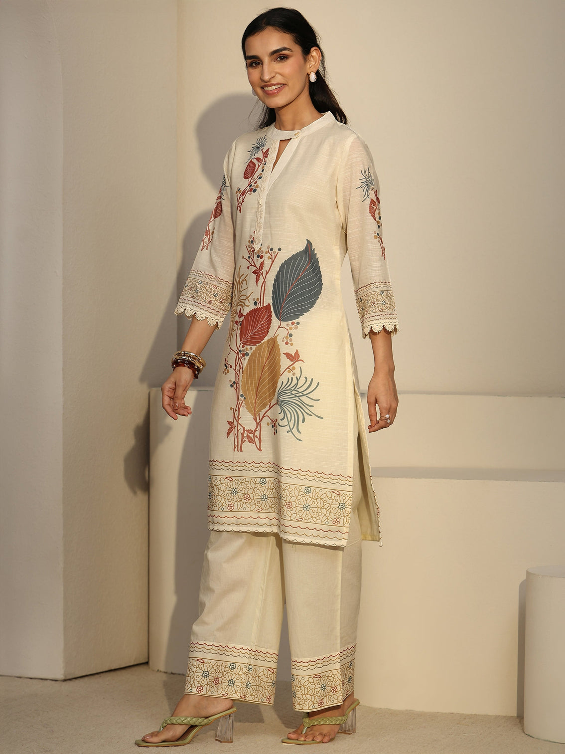 Mameraa Off White Floral Printed Linen Co-Ord Set