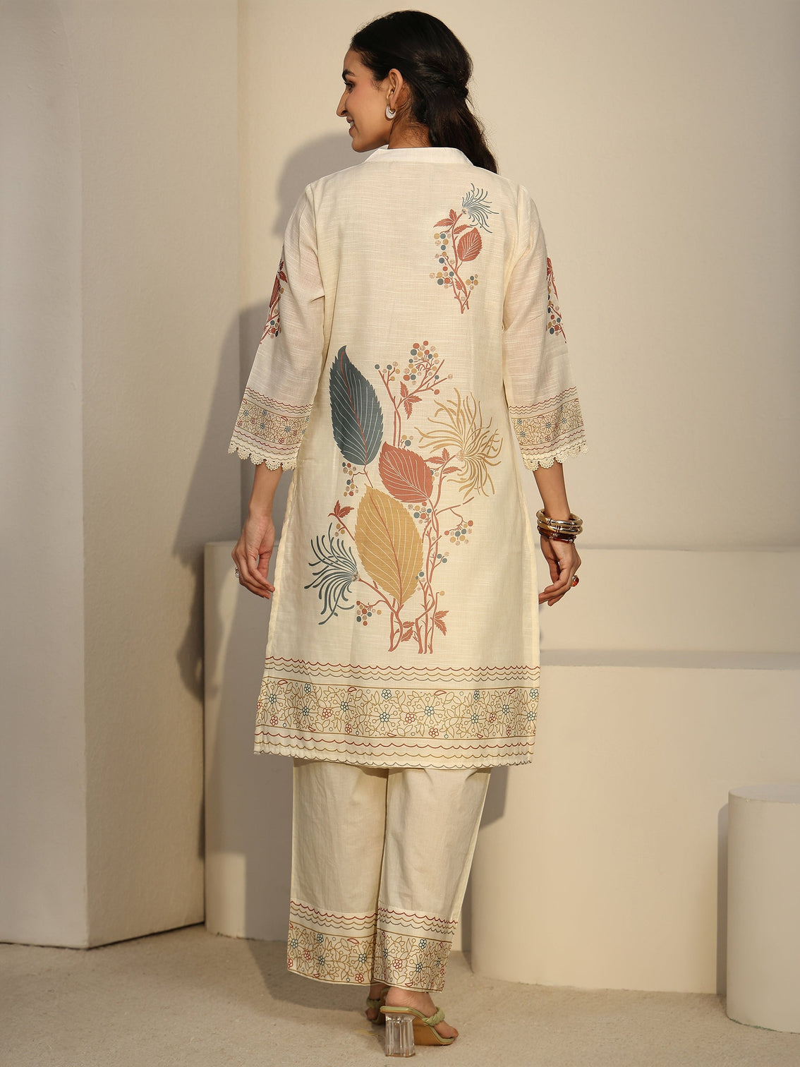 Mameraa Off White Floral Printed Linen Co-Ord Set