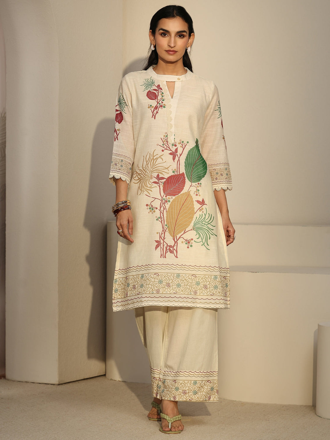 Mameraa Off White Floral Printed Linen Co-Ord Set