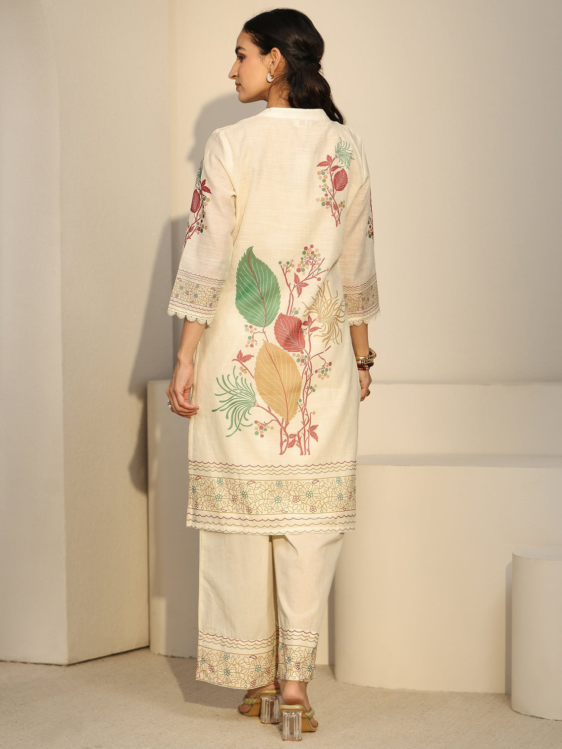 Mameraa Off White Floral Printed Linen Co-Ord Set