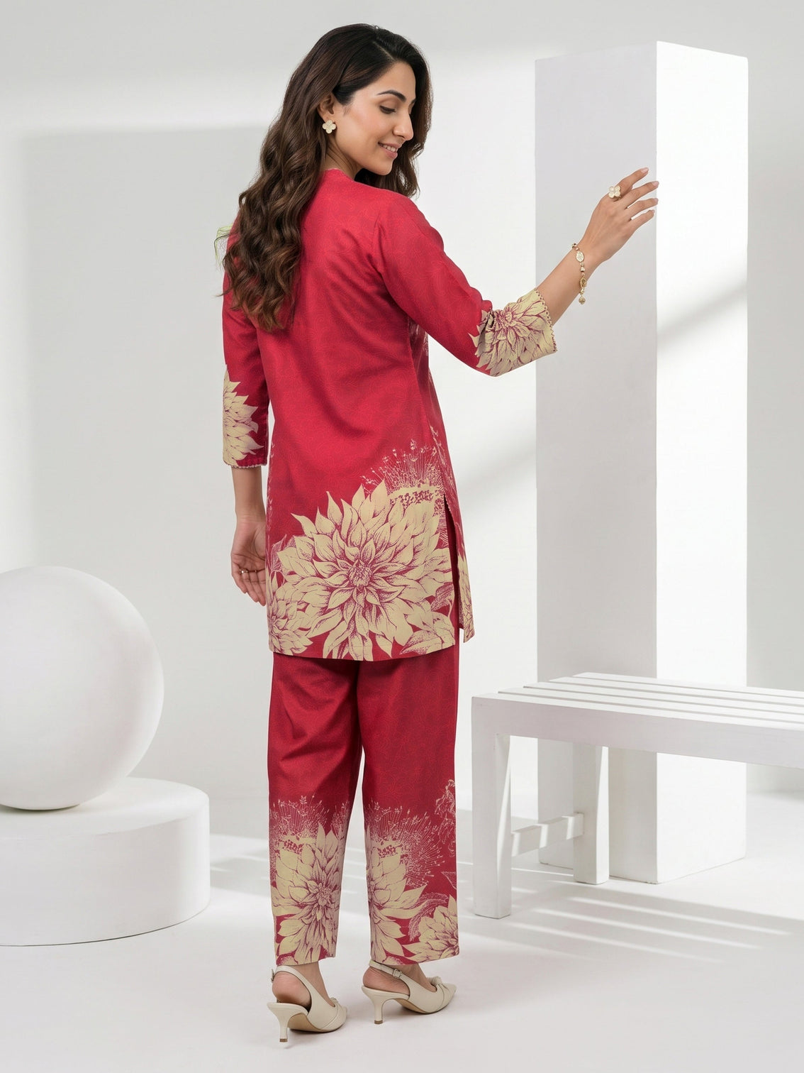 Mameraa Maroon Floral Printed Muslin Straight Kurta Set