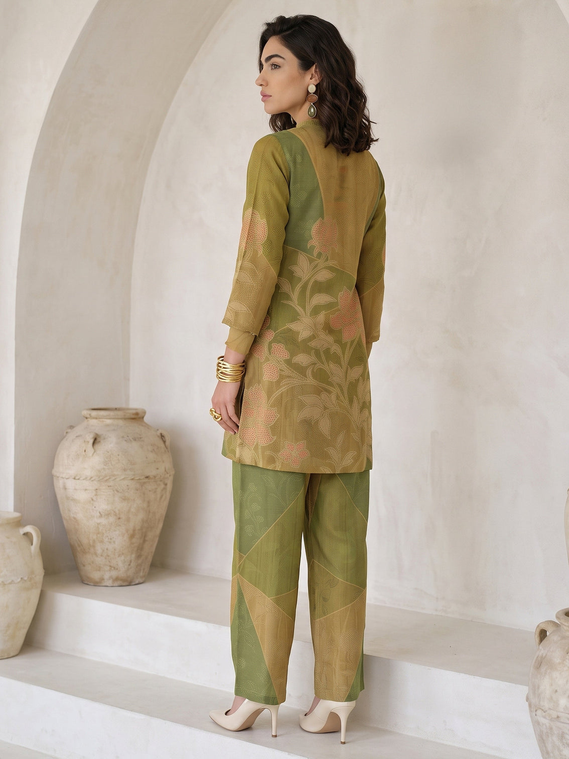 Mameraa Green Floral Printed Muslin Straight Kurta Set