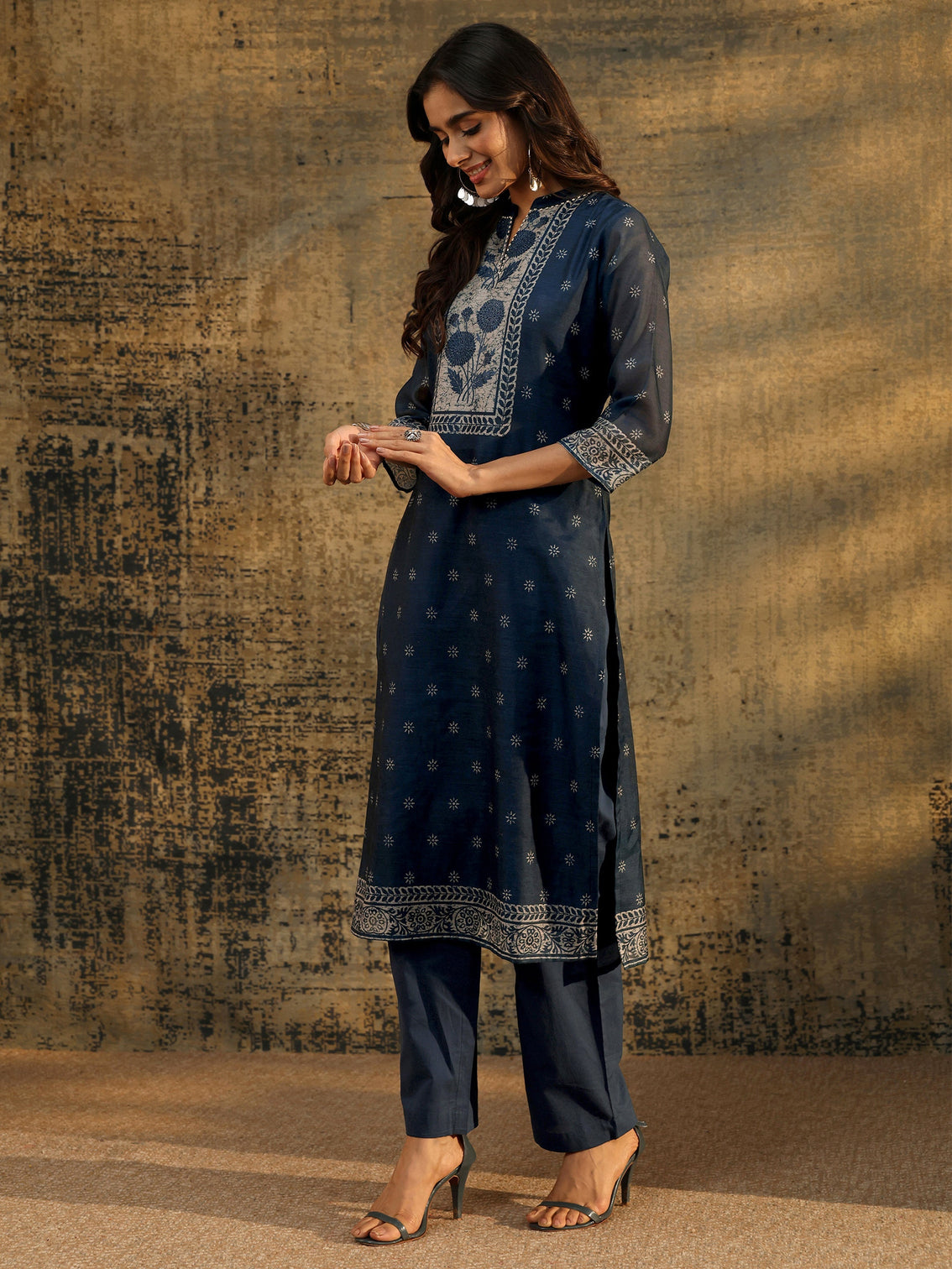 Mameraa Indigo Blue Floral Printed Chanderi Silk Straight Suit Set