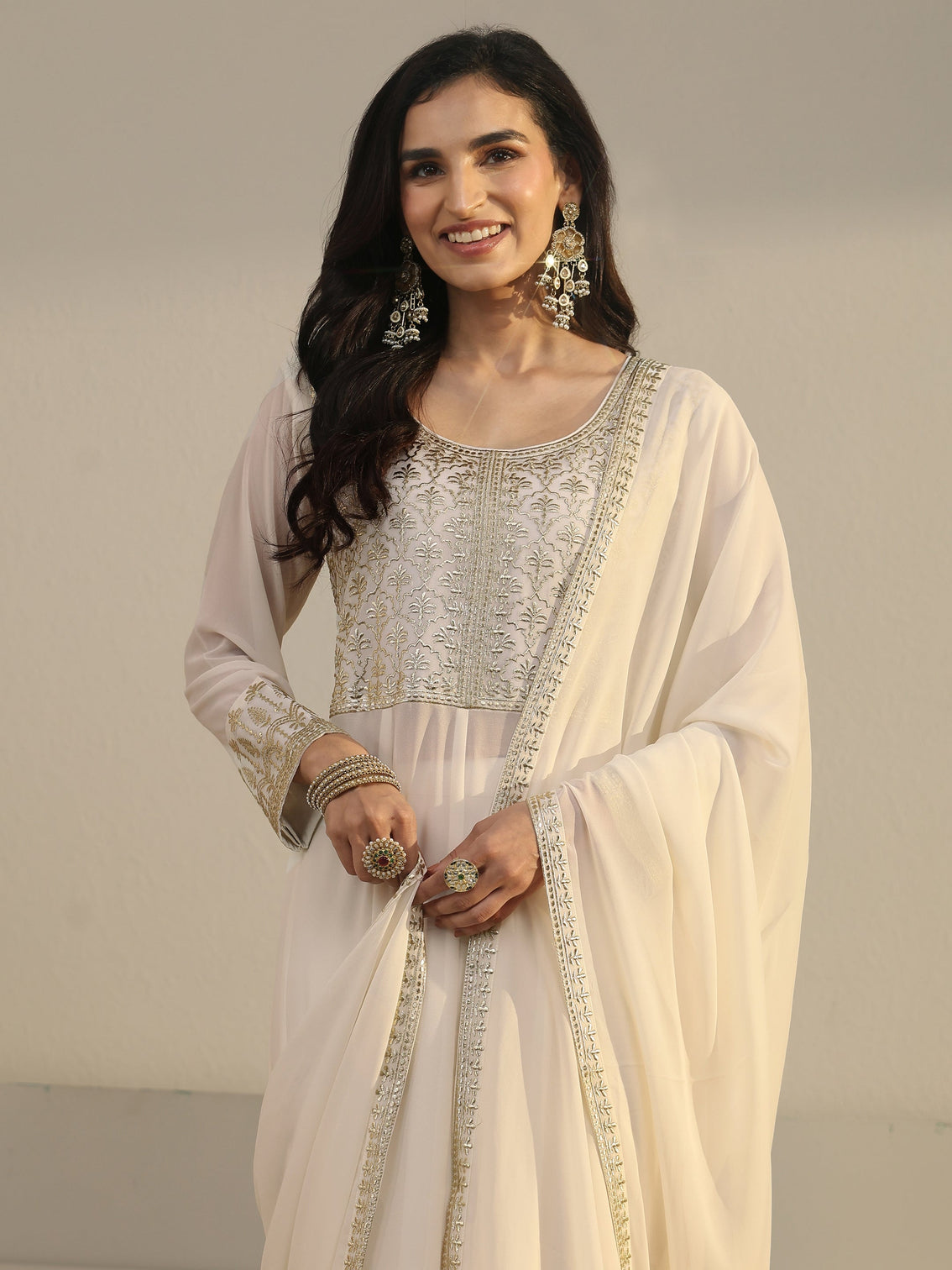 Mameraa Art White Floral Embroidered Georgette Anarkali Suit Set