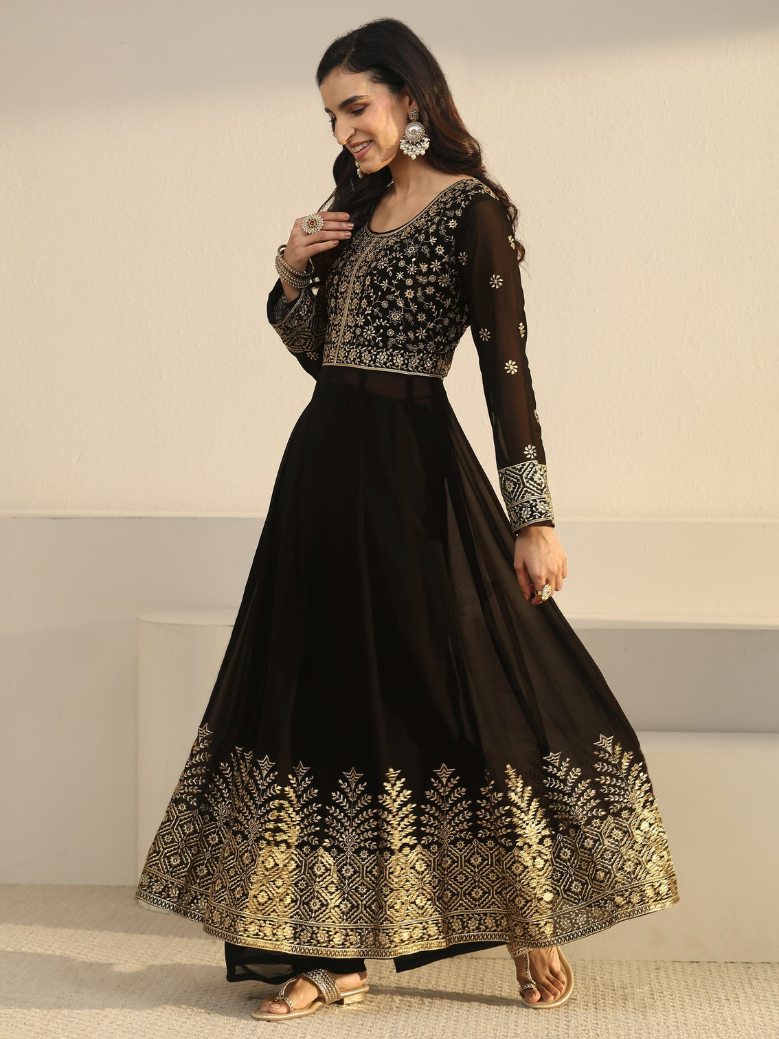 Mameraa Art Black Floral Embroidered Georgette Anarkali Suit Set
