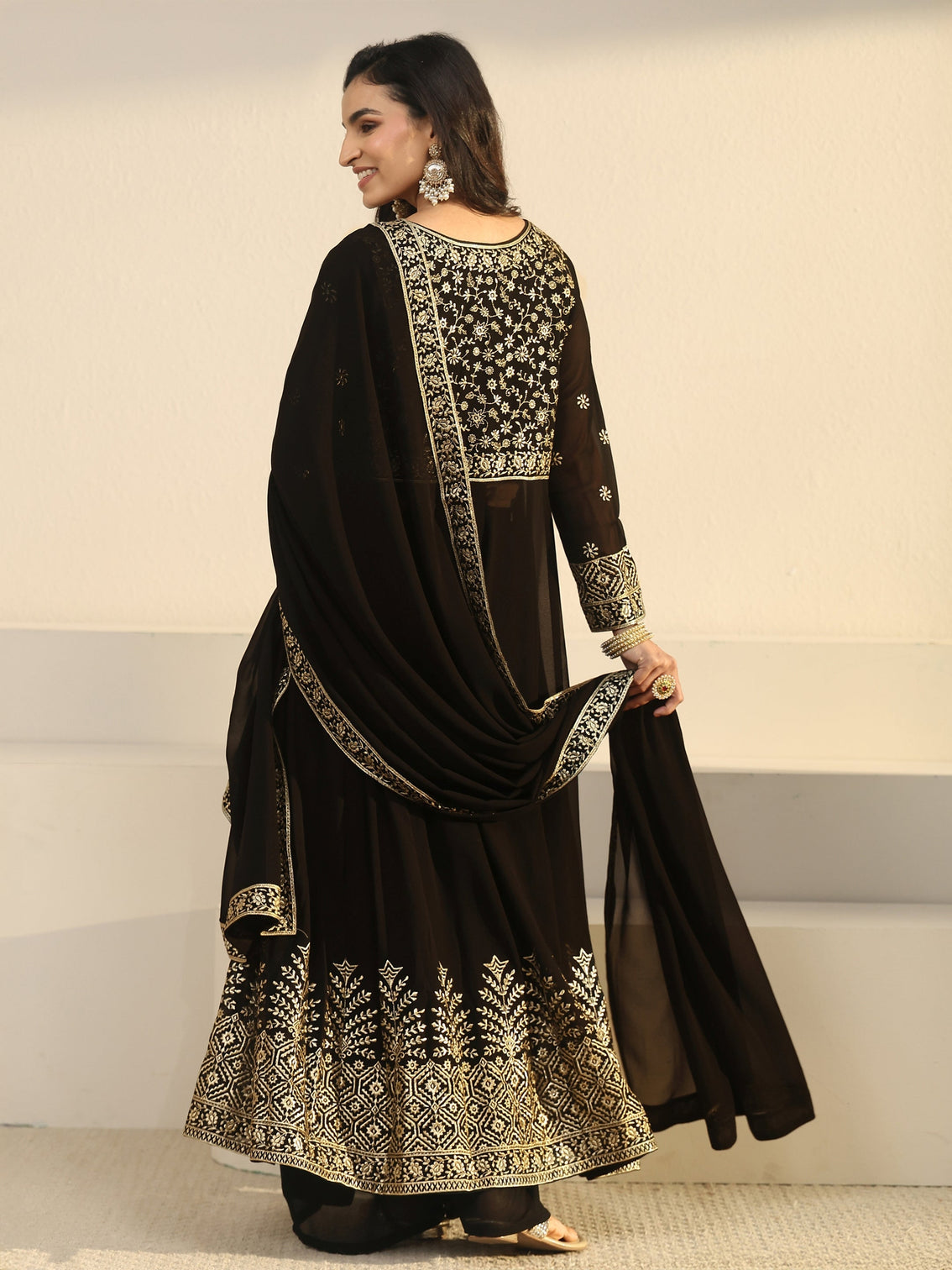 Mameraa Art Black Floral Embroidered Georgette Anarkali Suit Set
