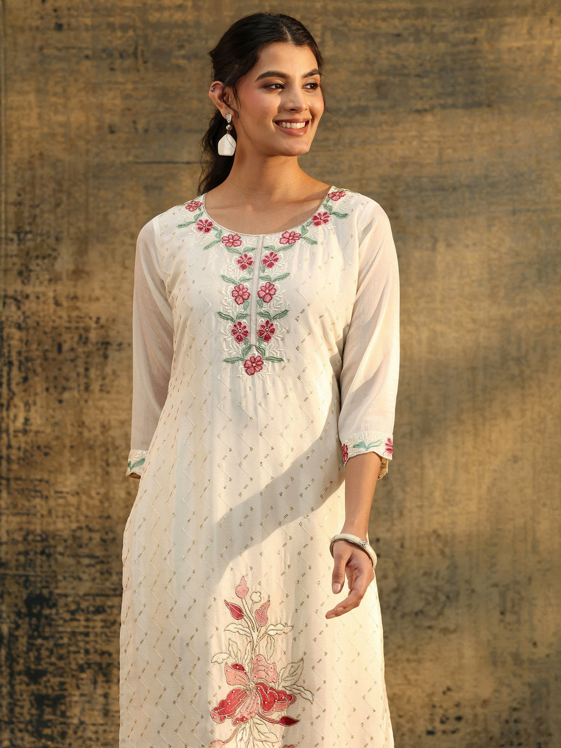Mameraa White Floral Chevron Printed Chinon Straight Suit Set