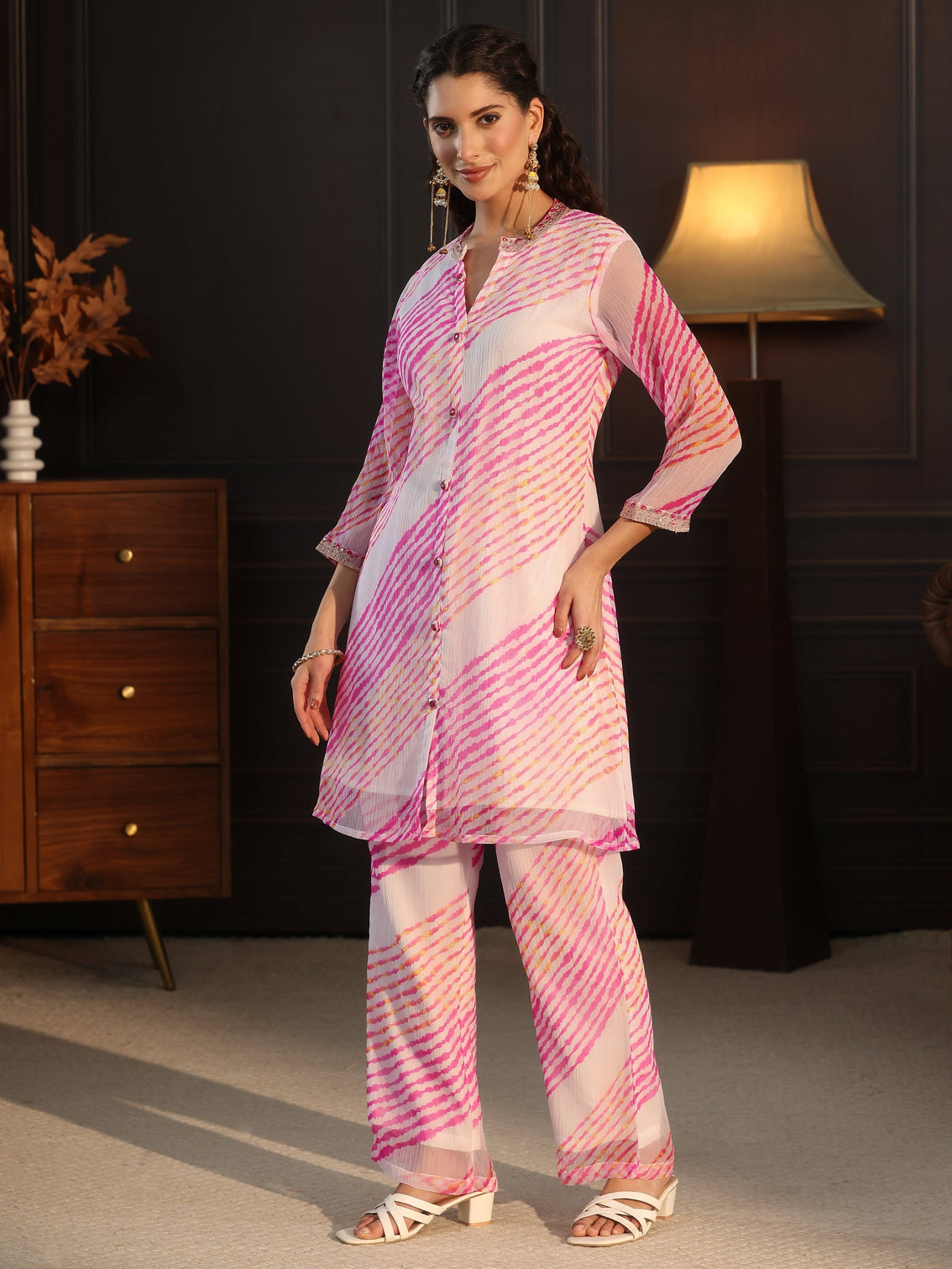 Mameraa Off White Leheriya Printed Chiffon Co-Ord Set