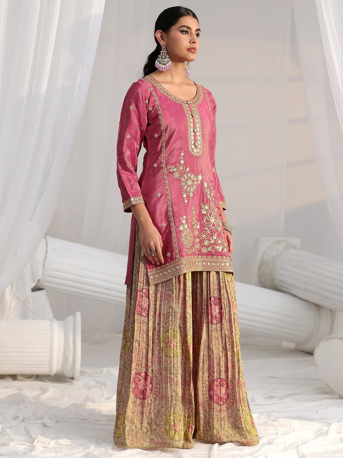 Mameraa Art Pink Floral Embellished Kurta With Crinkled Palazzo Suit Set