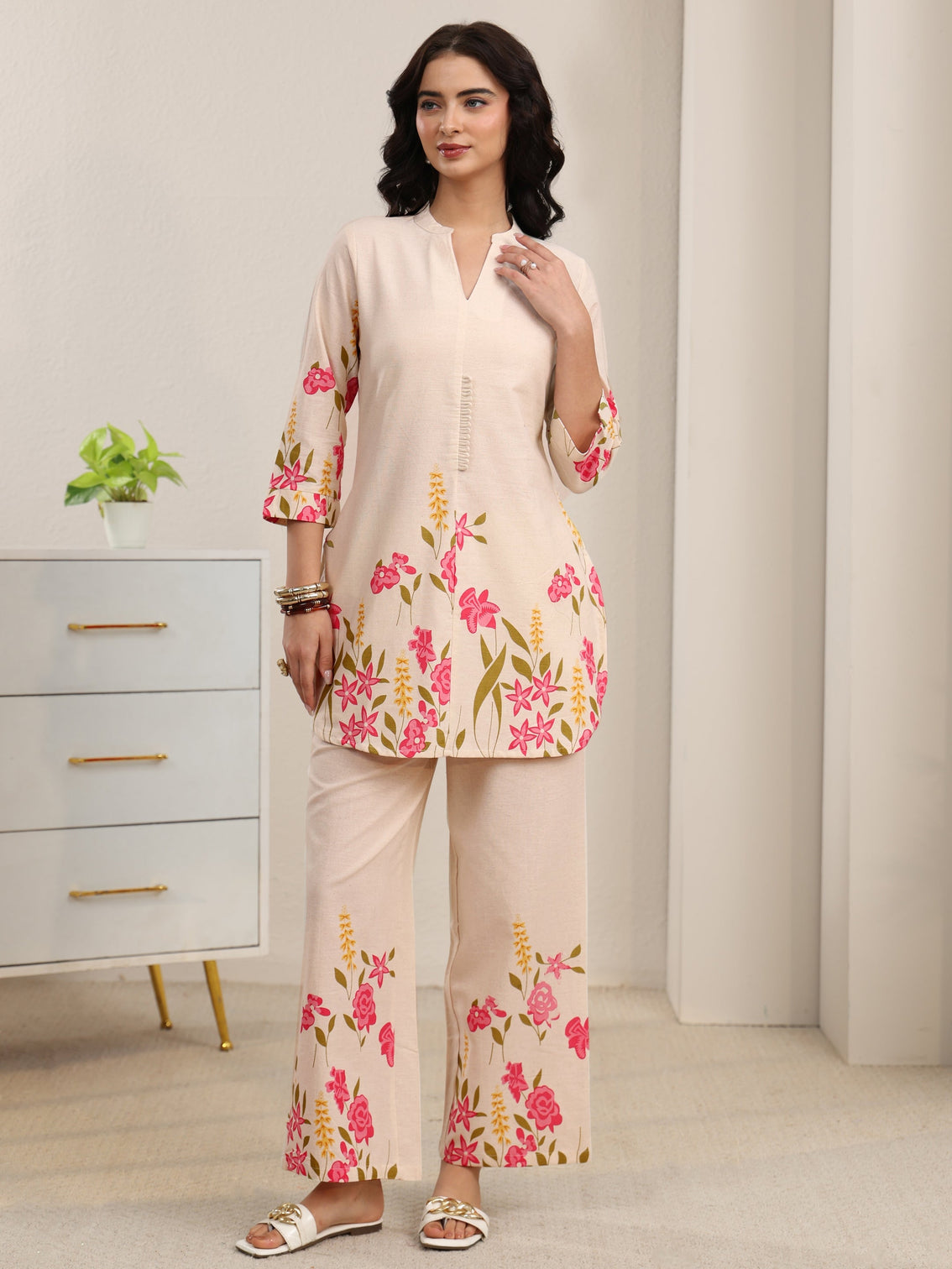 Mameraa Off White Floral Printed Cotton Co-Ord Set