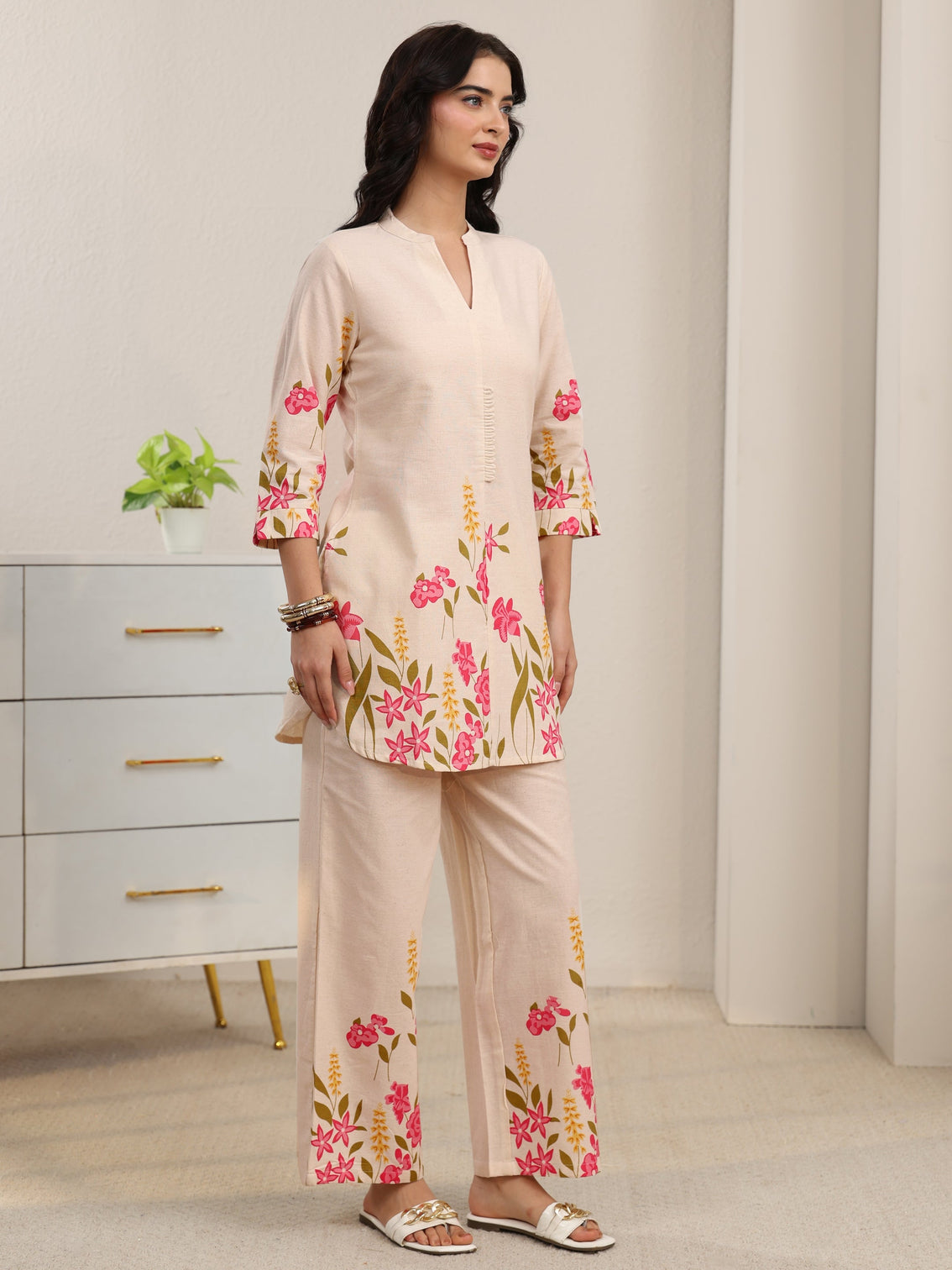 Mameraa Off White Floral Printed Cotton Co-Ord Set