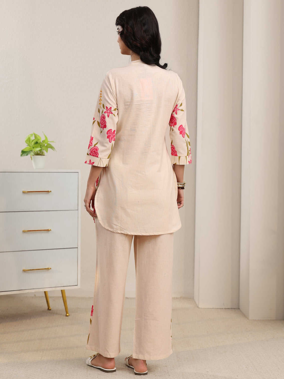 Mameraa Off White Floral Printed Cotton Co-Ord Set