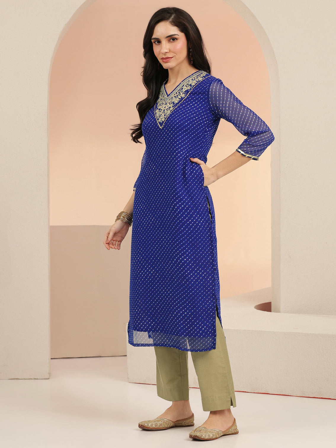 Mameraa Cobalt Blue Printed Chiffon Straight Kurta