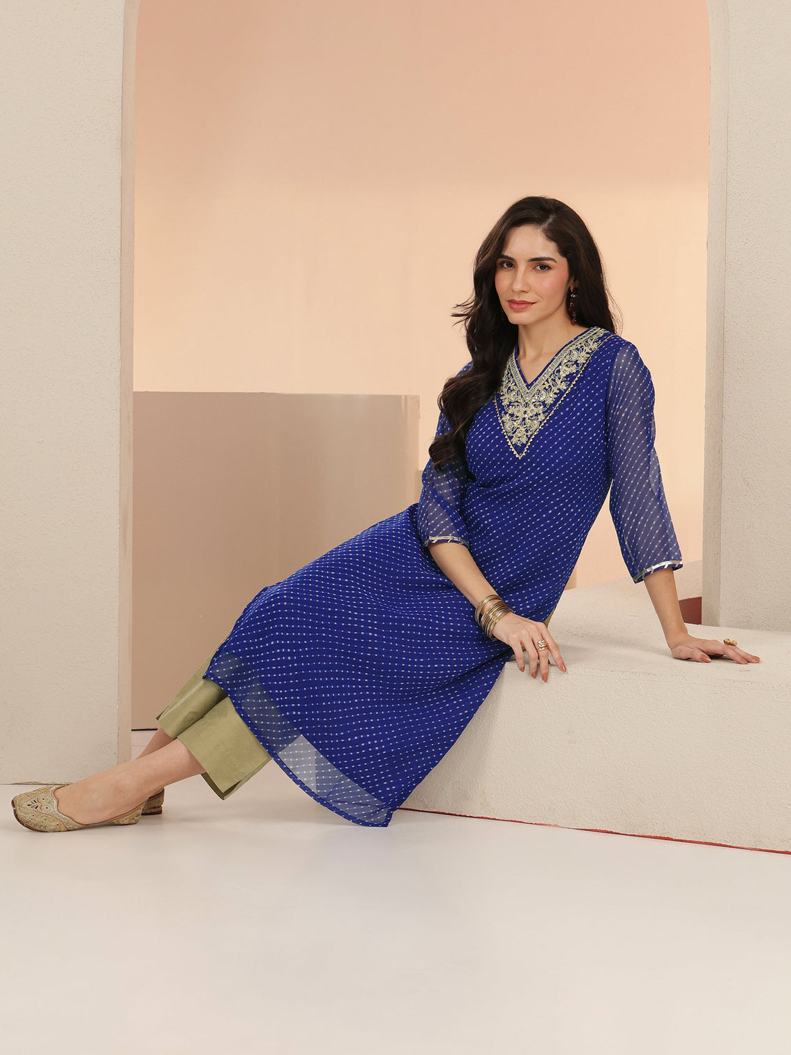Mameraa Cobalt Blue Printed Chiffon Straight Kurta
