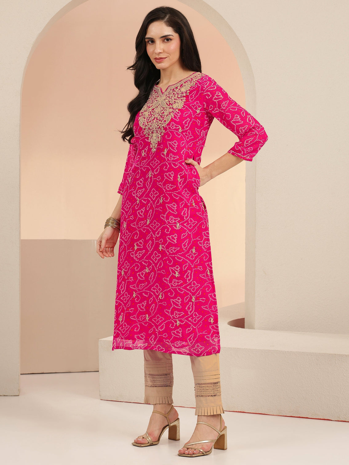 Mameraa Fuchsia Pink Bandhani Printed Chiffon Straight Kurta