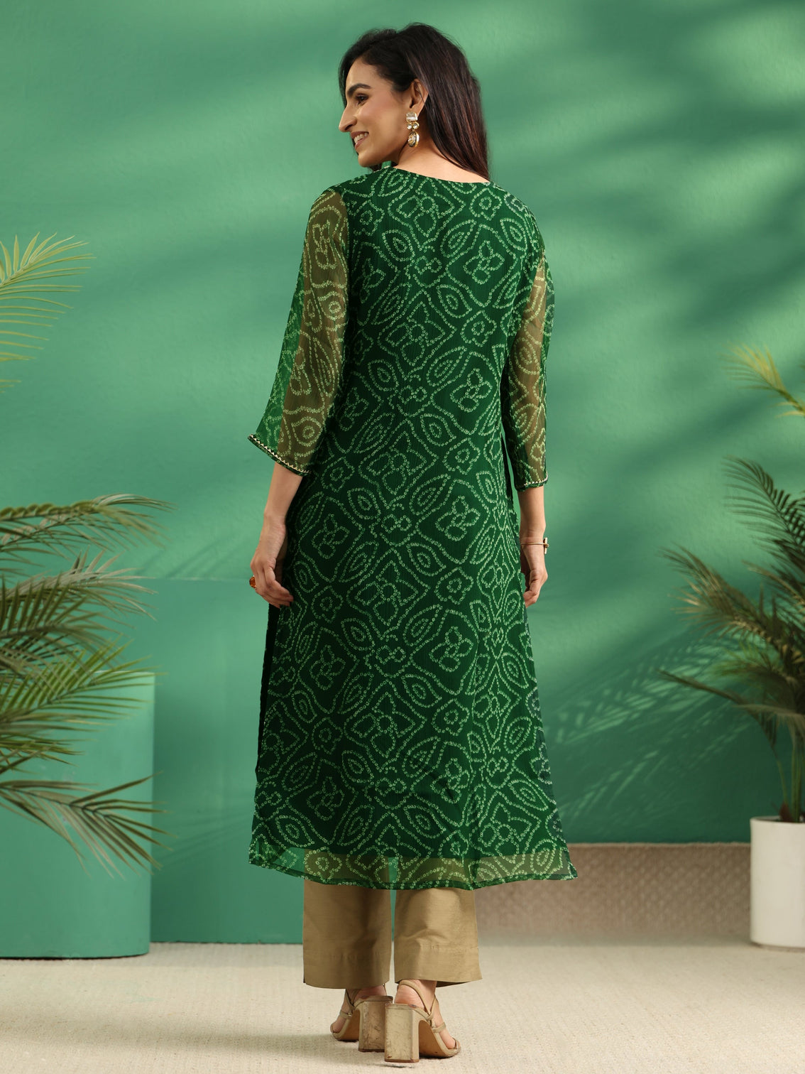 Mameraa Moss Green Bandhani Printed Chiffon Straight Kurta