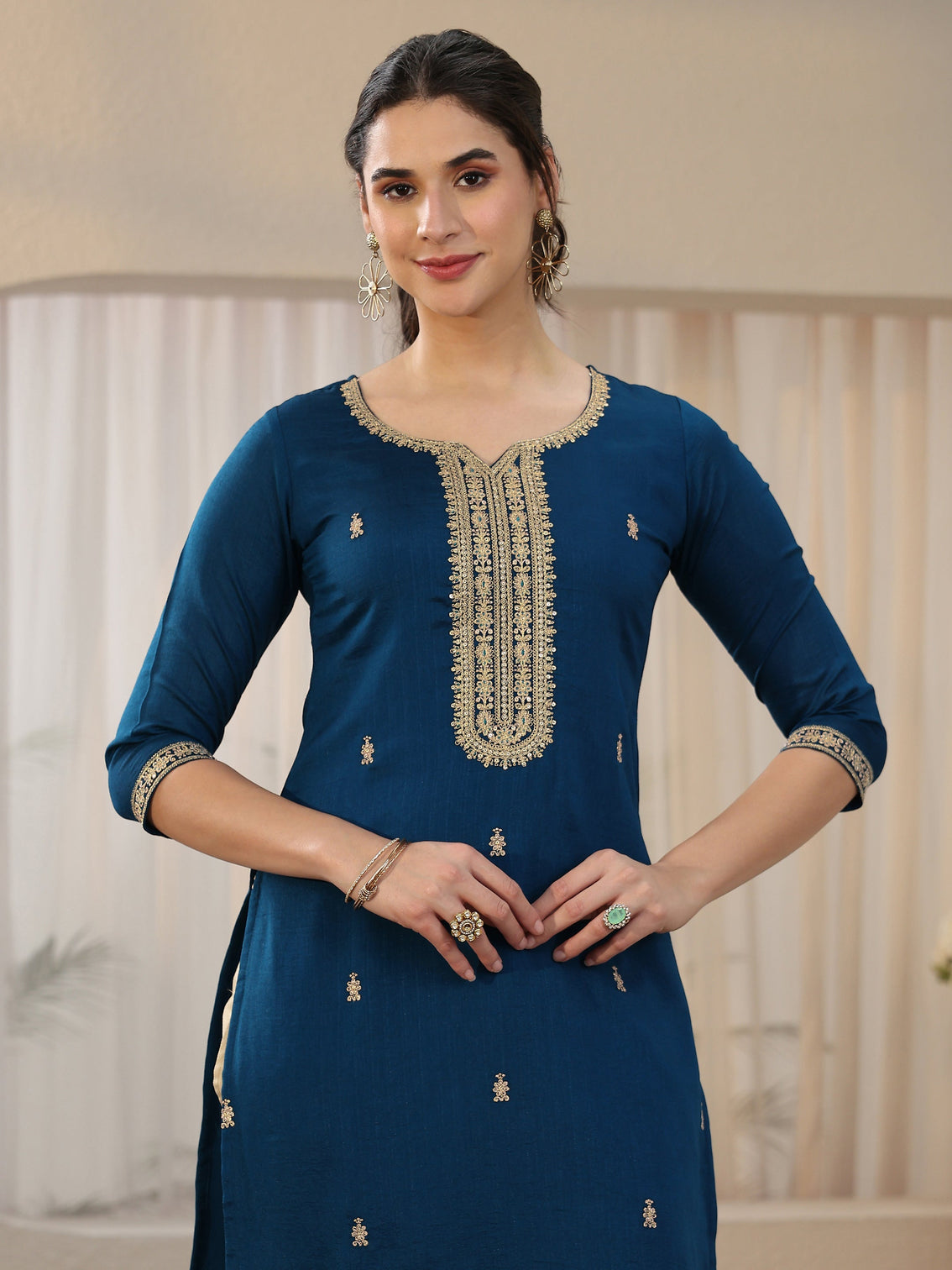 Mameraa Teal Blue Embroidered Silk Blend Straight Kurta