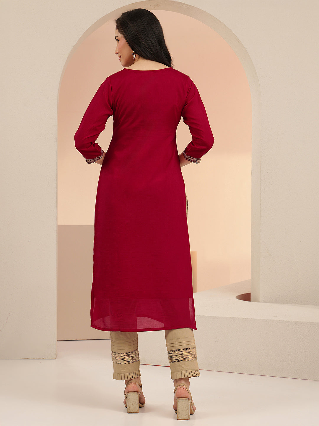 Mameraa Maroon Embroidered Silk Blend Straight Kurta