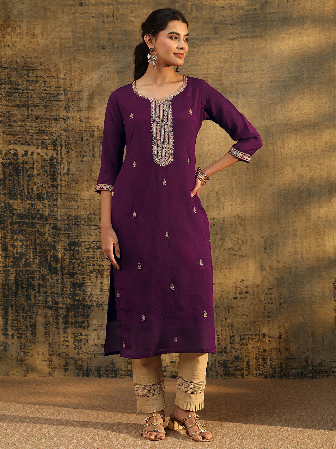 Mameraa Dark Purple Embroidered Silk Blend Straight Kurta