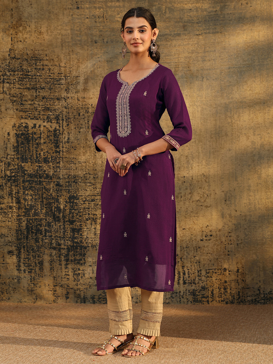 Mameraa Dark Purple Embroidered Silk Blend Straight Kurta