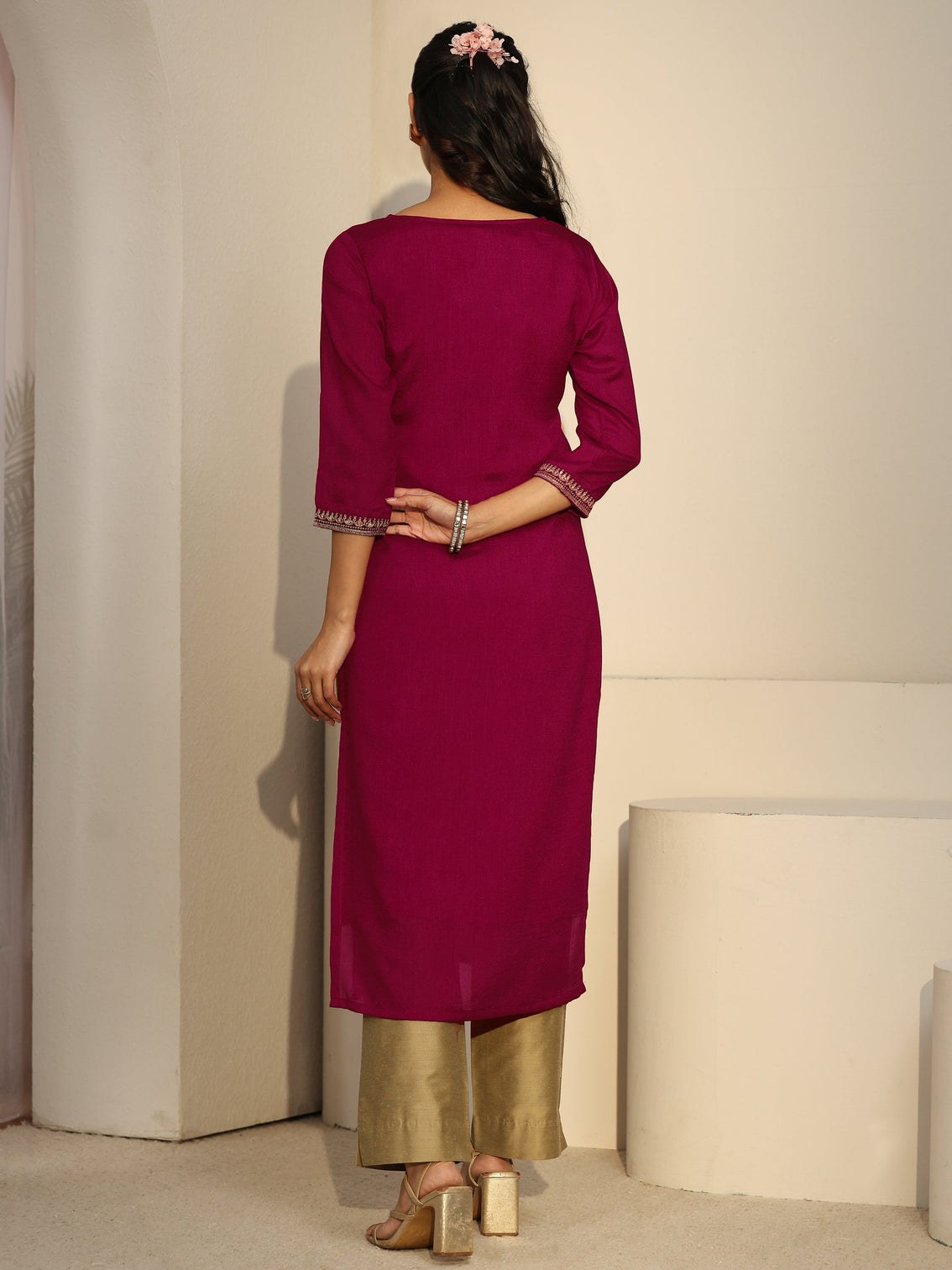 Mameraa Rani Pink Floral Embroidered Silk Blend Straight Kurta