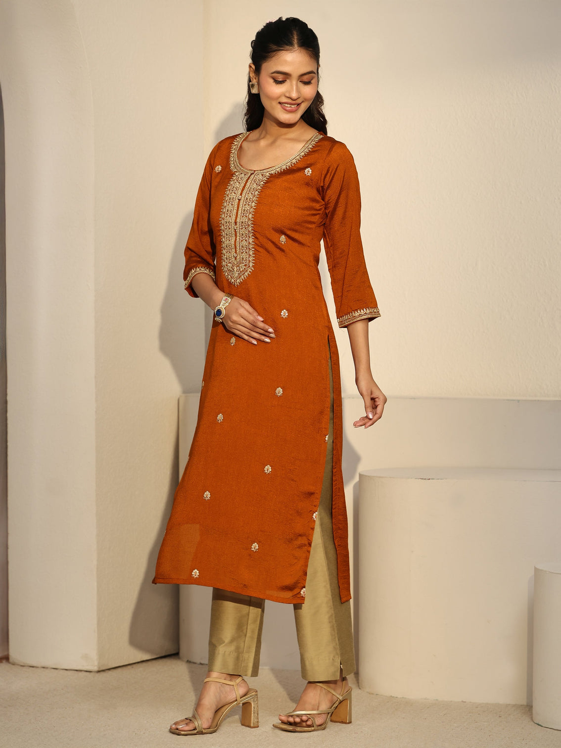 Mameraa Rust Brown Floral Embroidered Silk Blend Straight Kurta