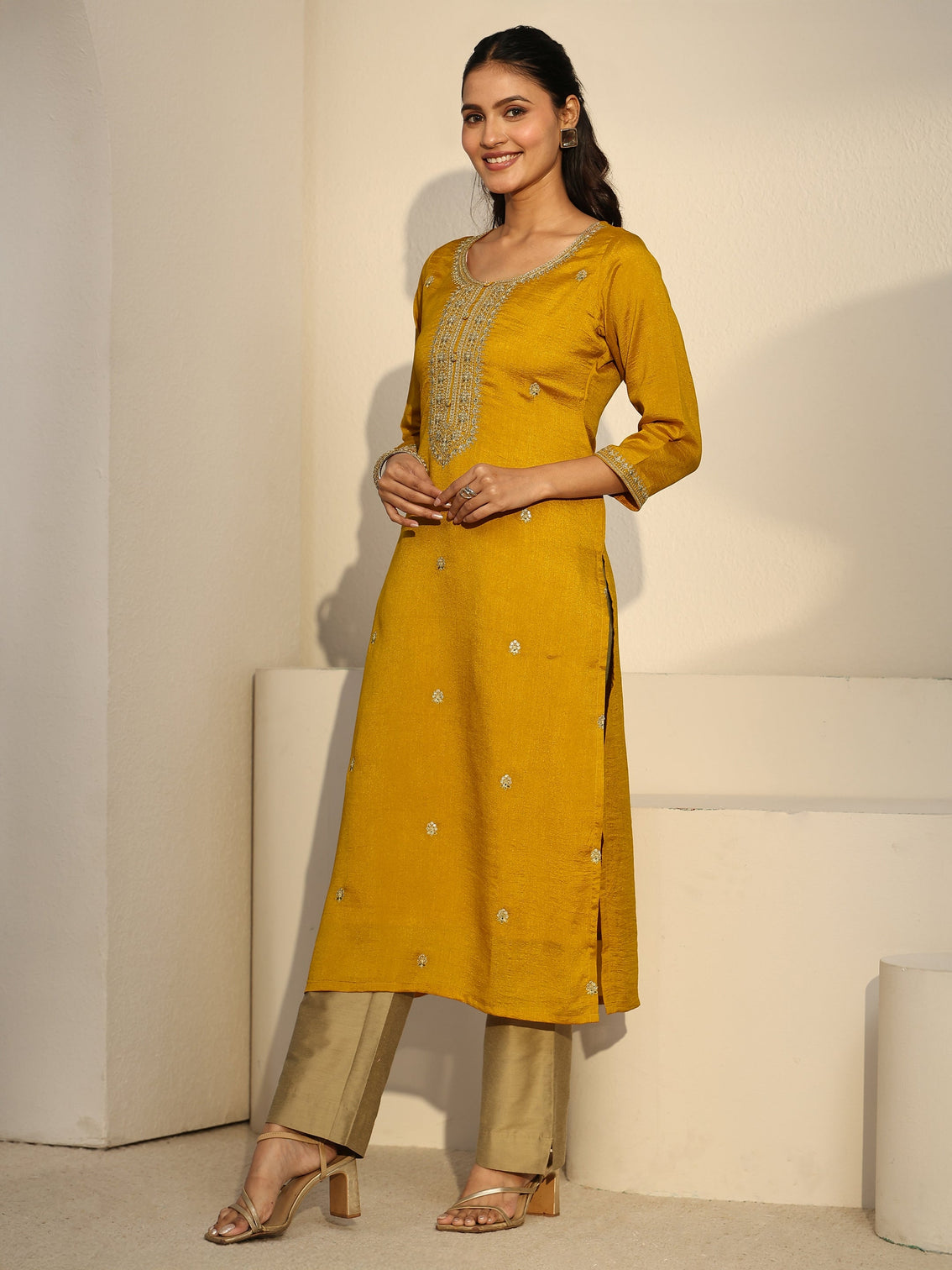 Mameraa Mustard Floral Embroidered Silk Blend Straight Kurta