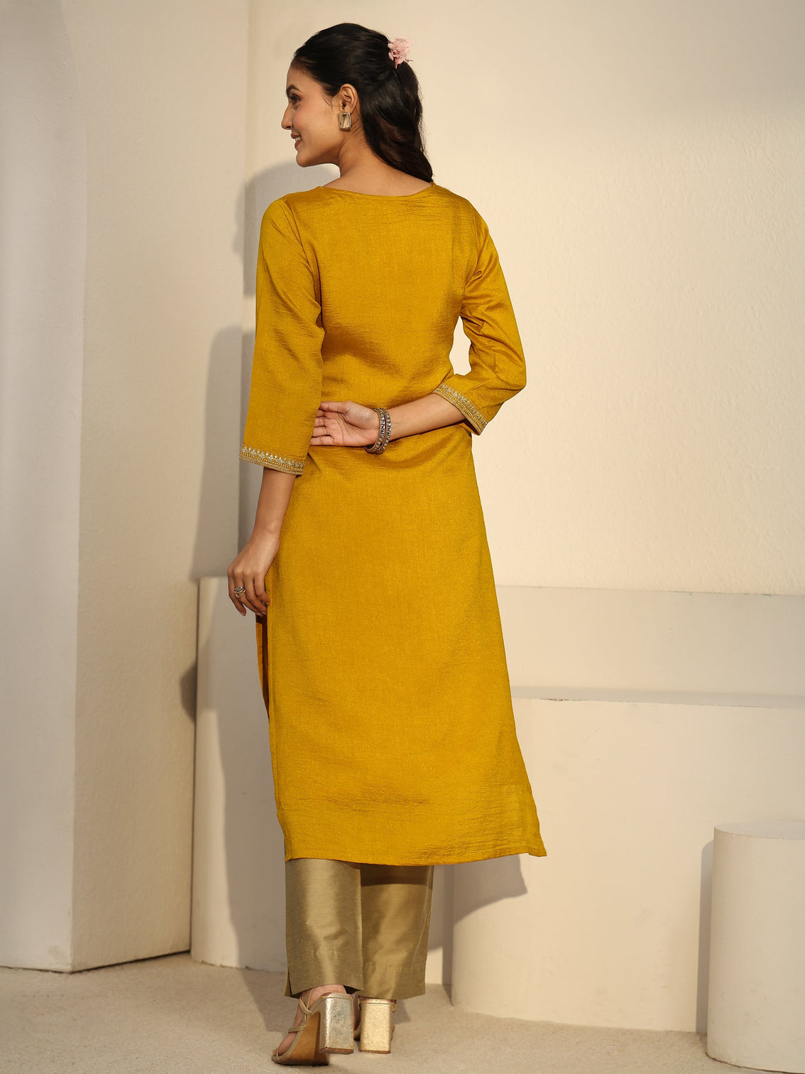 Mameraa Mustard Floral Embroidered Silk Blend Straight Kurta