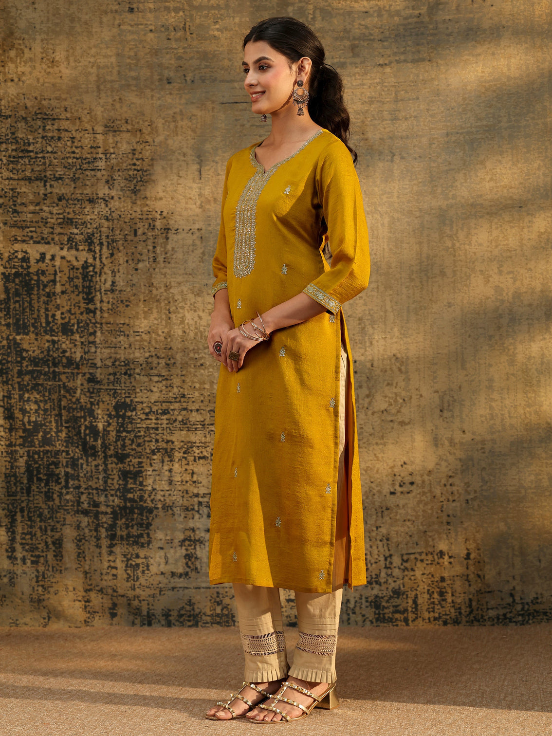 Mameraa Mustard Embroidered Silk Blend Straight Kurta