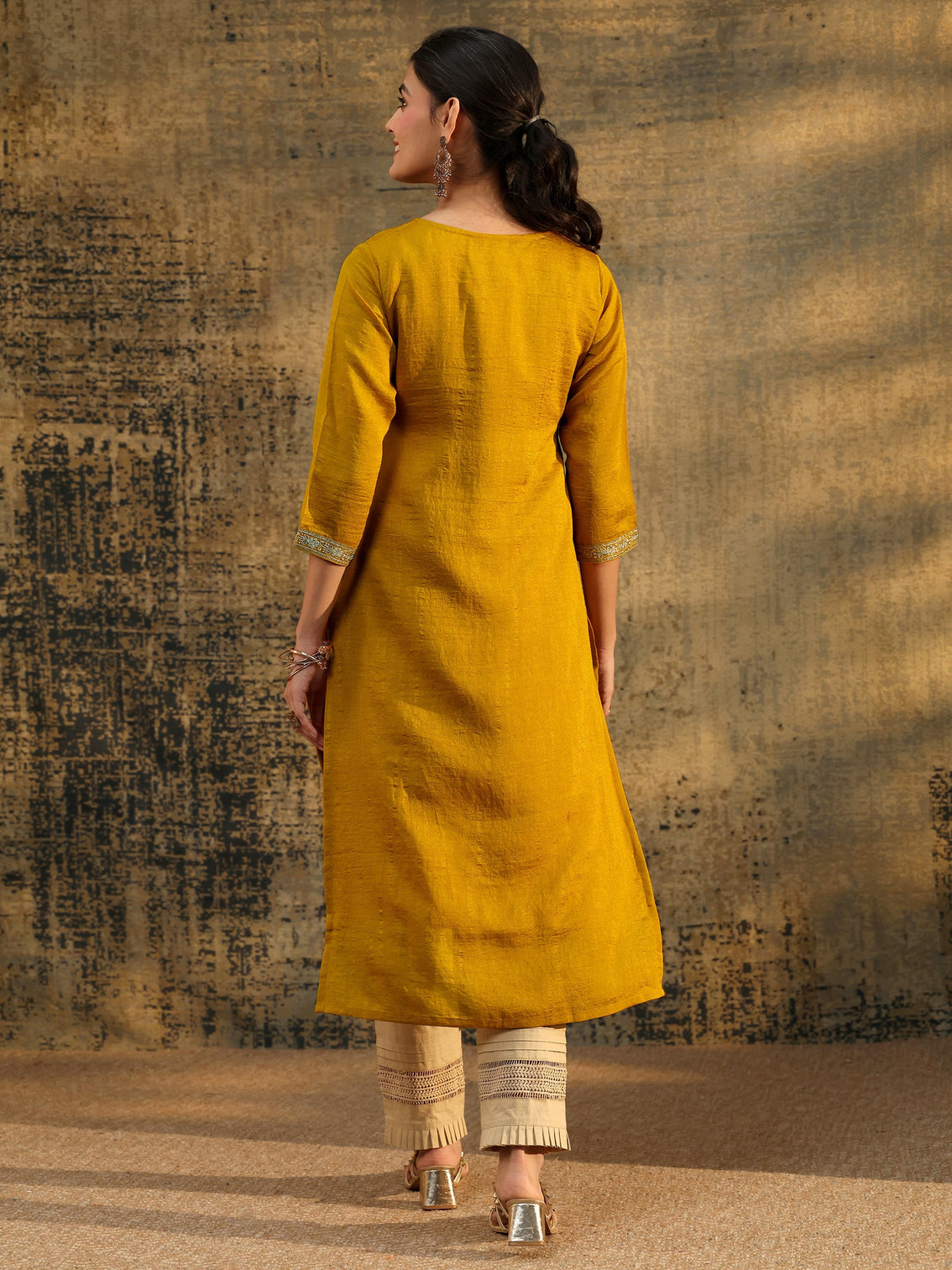 Mameraa Mustard Embroidered Silk Blend Straight Kurta