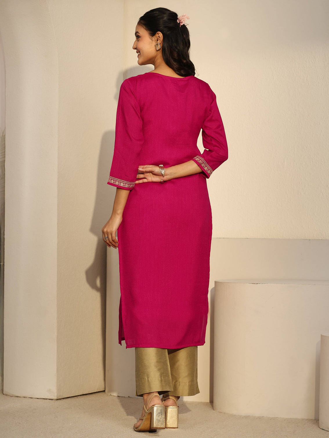 Mameraa Rani Pink Floral Embroidered Silk Blend Straight Kurta