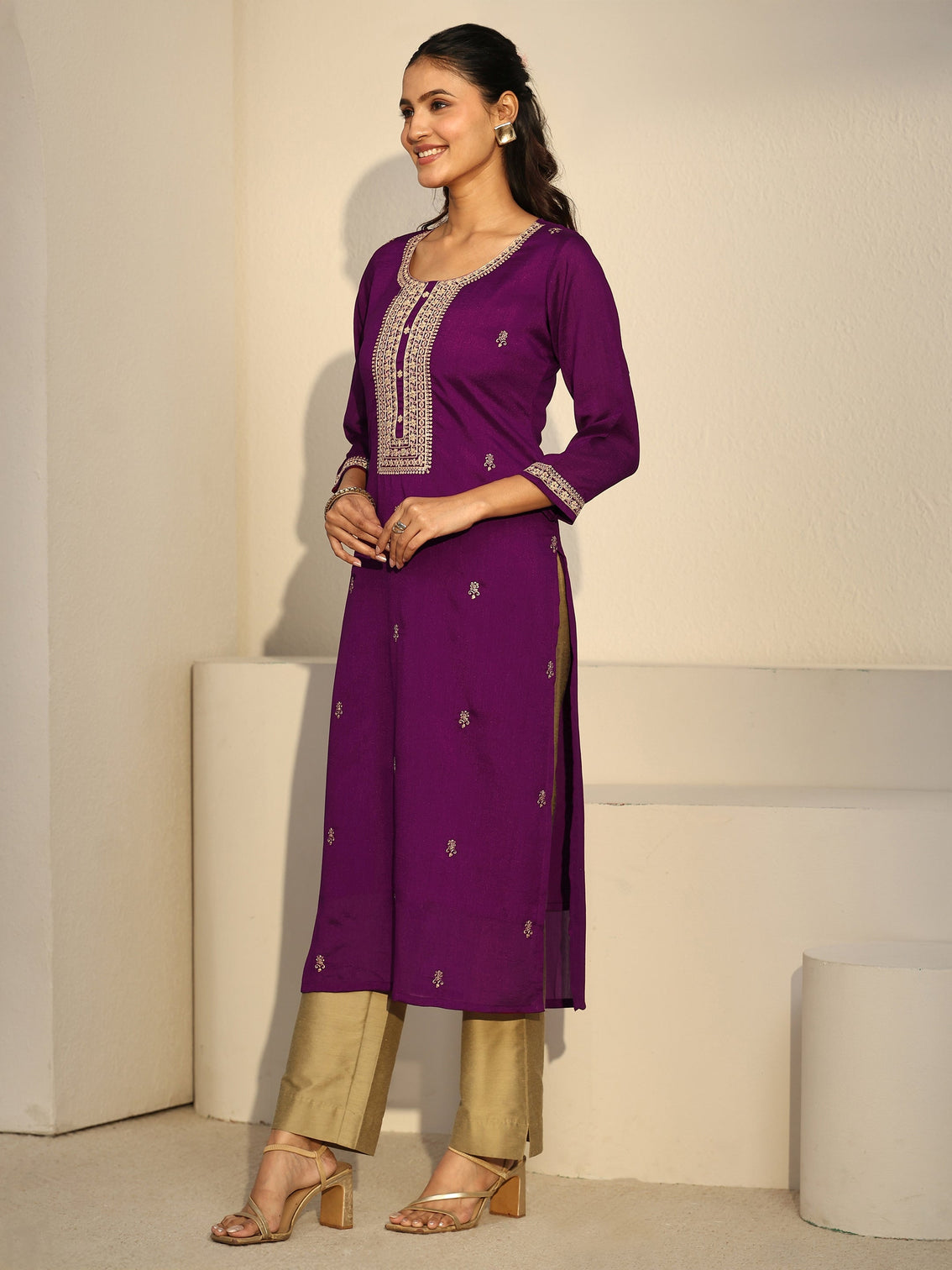 Mameraa Aubergine Purple Floral Embroidered Silk Blend Straight Kurta
