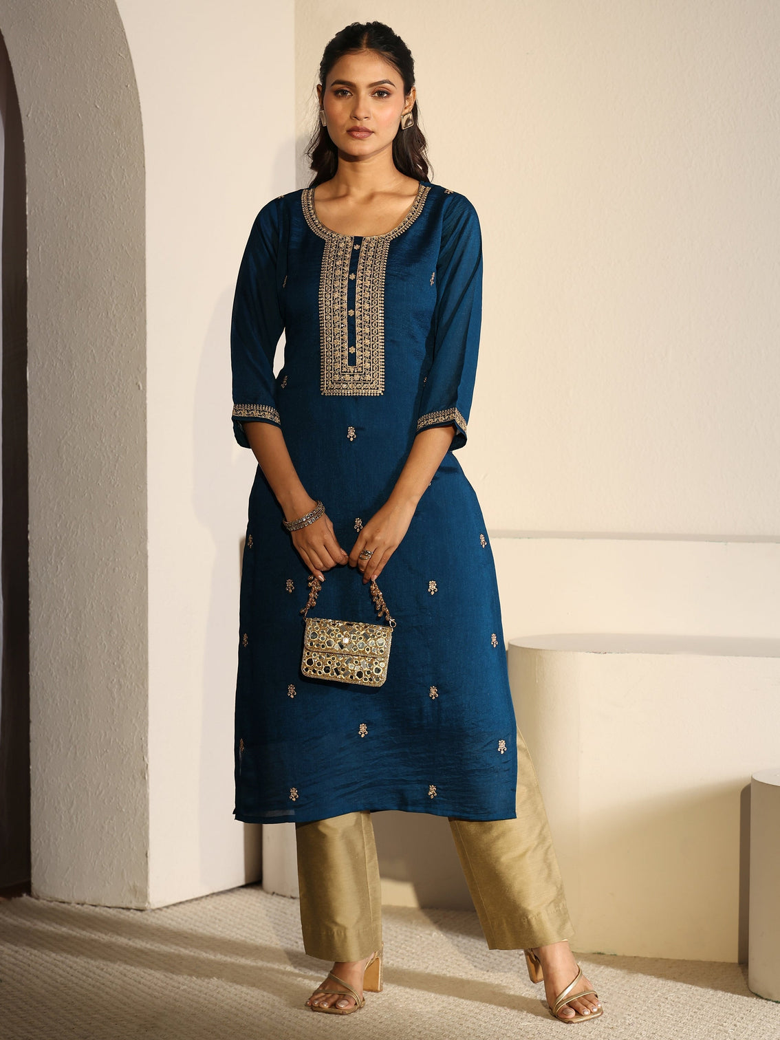 Mameraa Teal Blue Floral Embroidered Silk Blend Straight Kurta