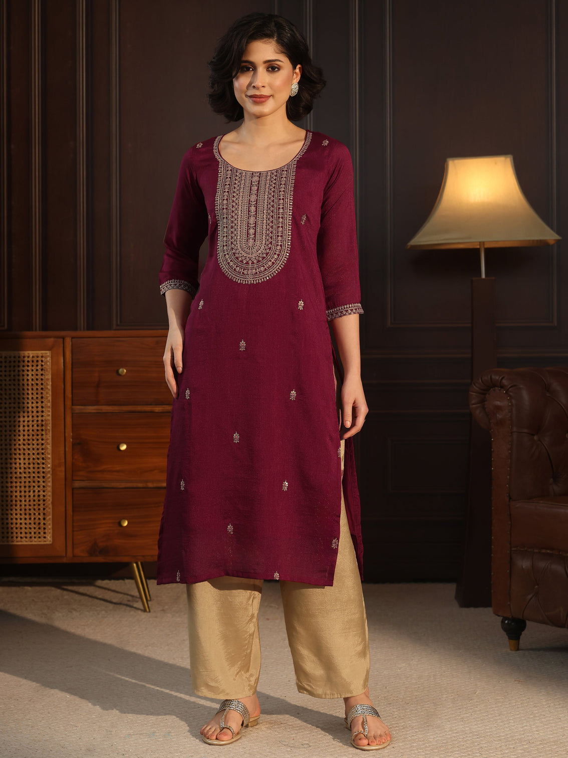 Mameraa Maroon Yoke Embroidered Silk Blend Straight Kurta