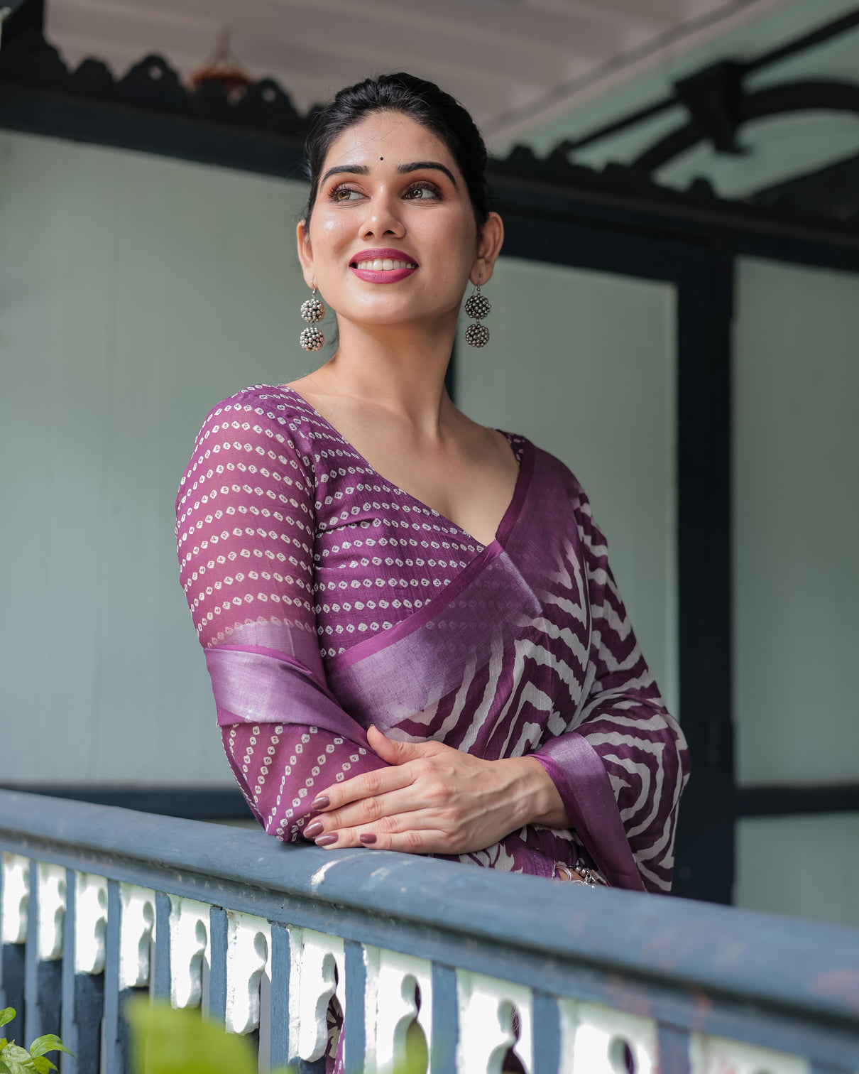 Purple and white zigzag patterned pure cotton linen saree with blouse and tassel edges